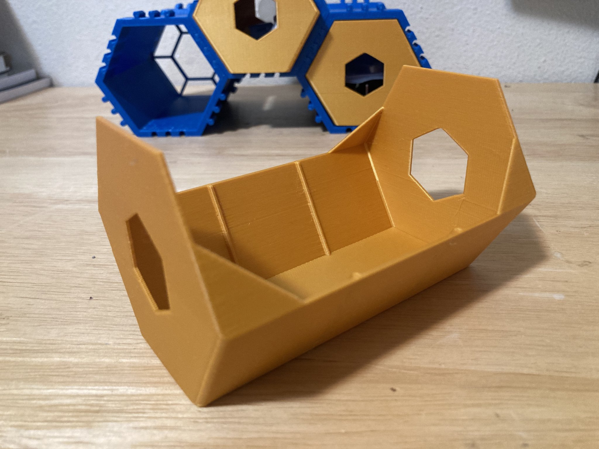 Cải tiến Hexabox 120mm với lỗ cầm lớn hơn