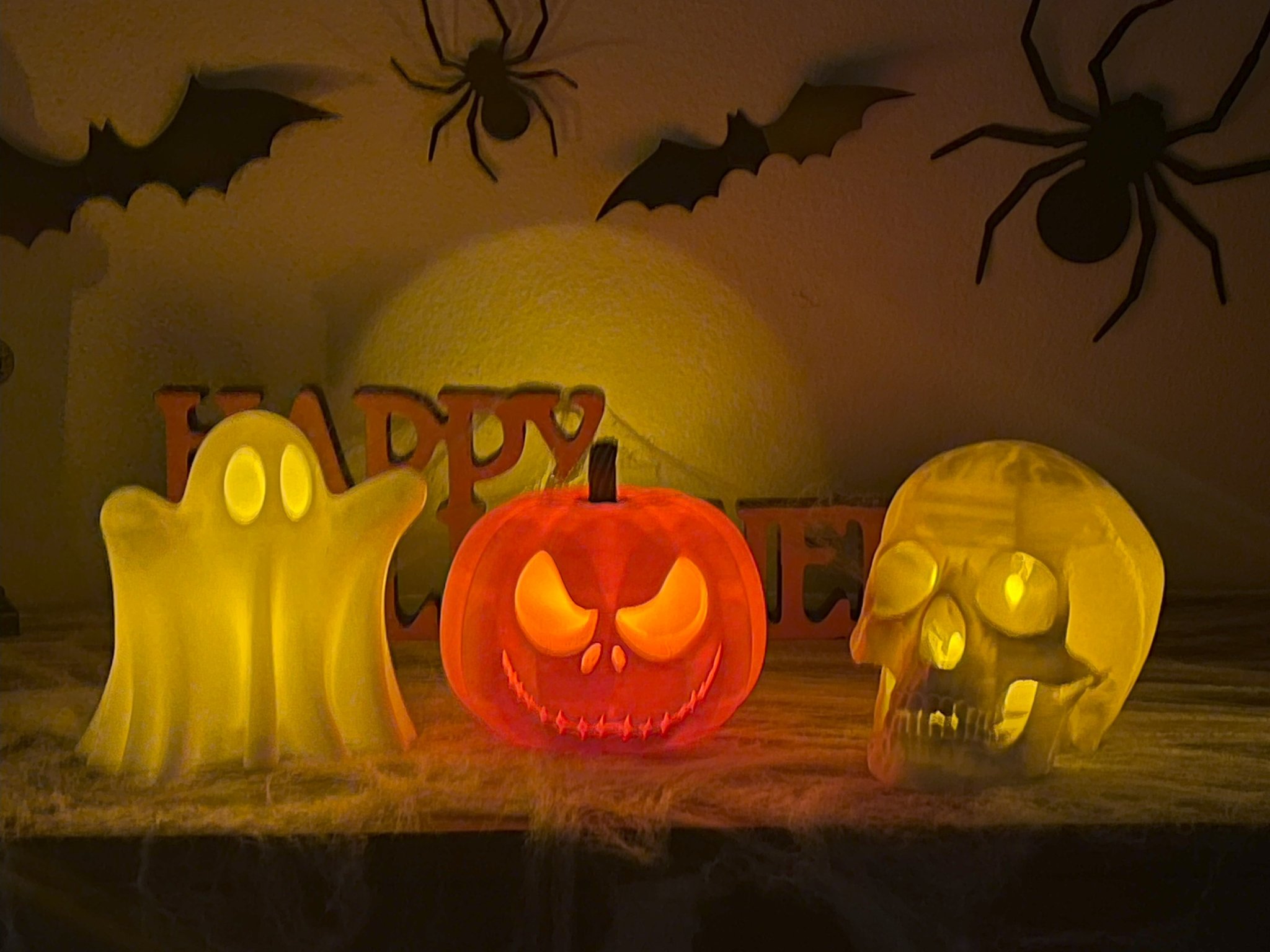Trang trí Halloween bay lơ lửng với đèn tea light