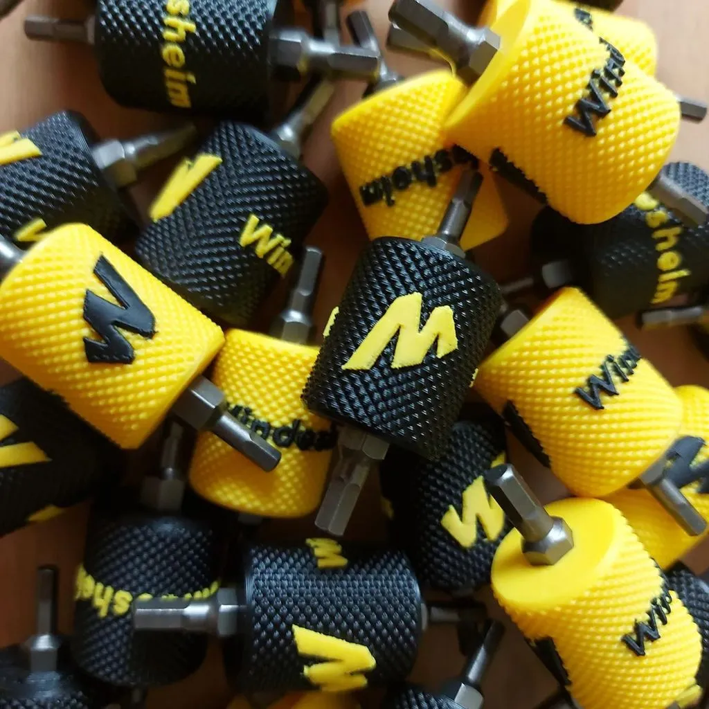 Giá đỡ bit hai màu với logo Windesheim