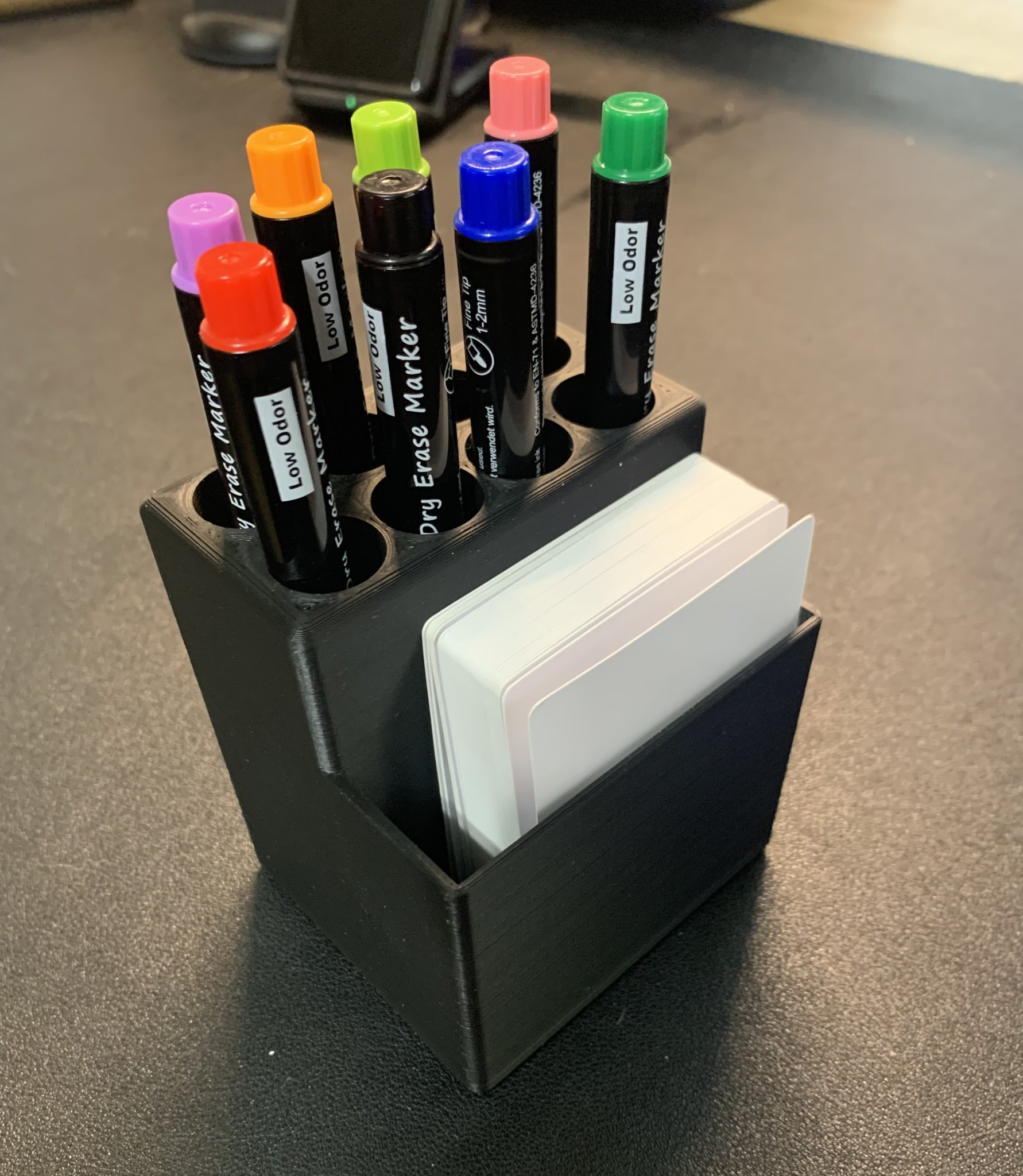 Giá đỡ bút và thẻ ghi chú V2