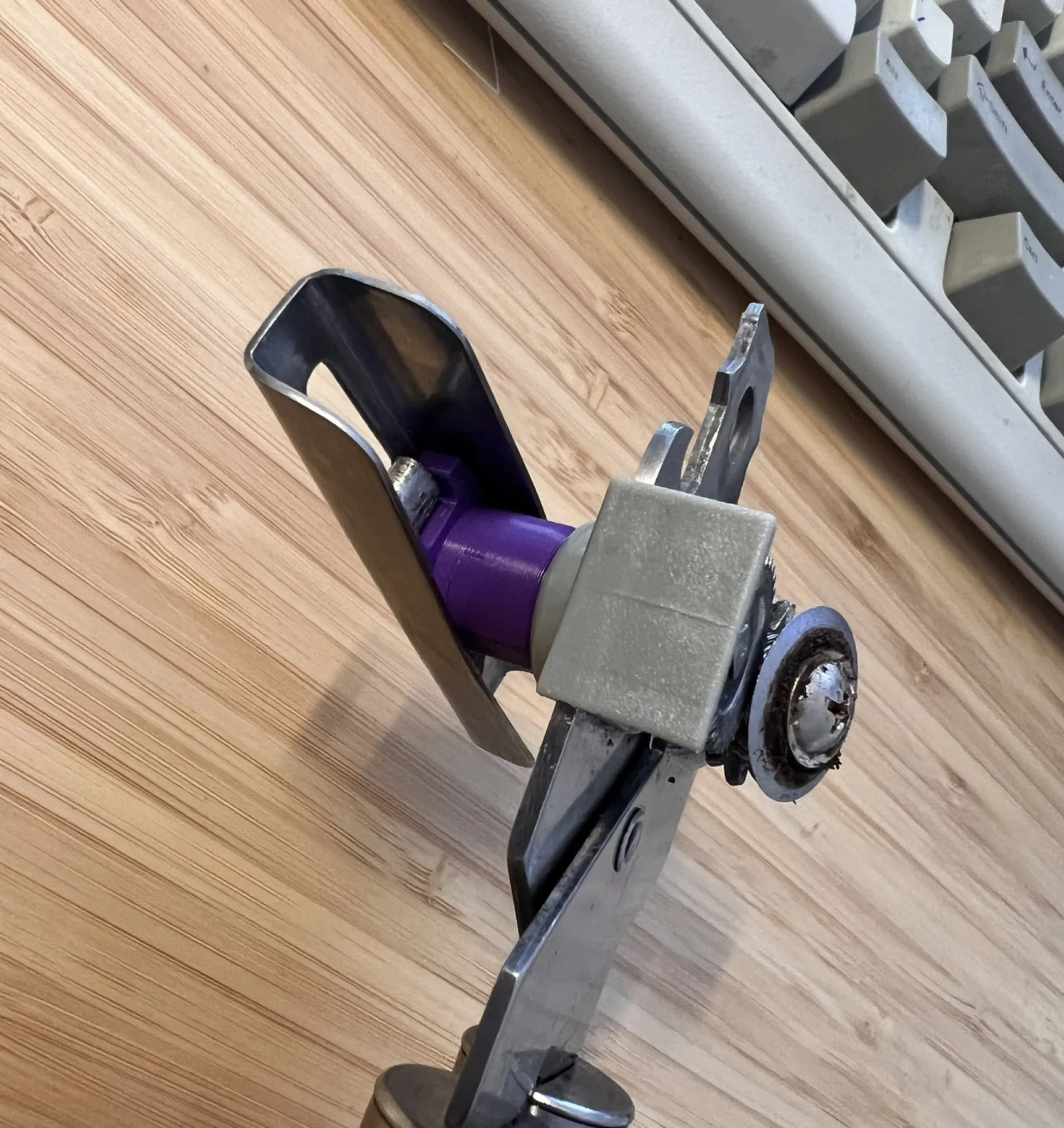 Bushing thay thế cho dụng cụ mở nắp hộp Ikea Koncis