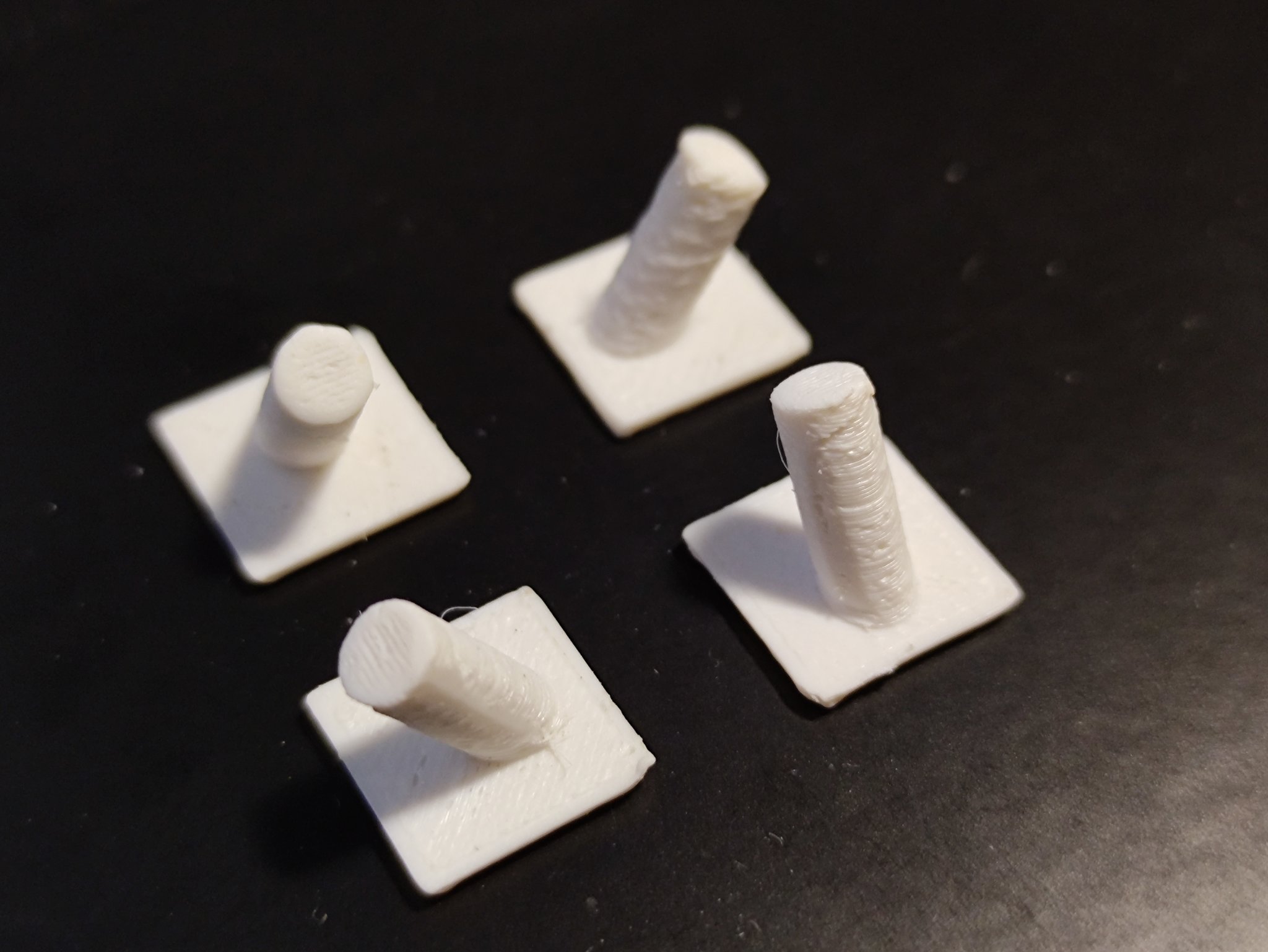 Móc treo nhẹ cho bộ sưu tập đồ trang trí