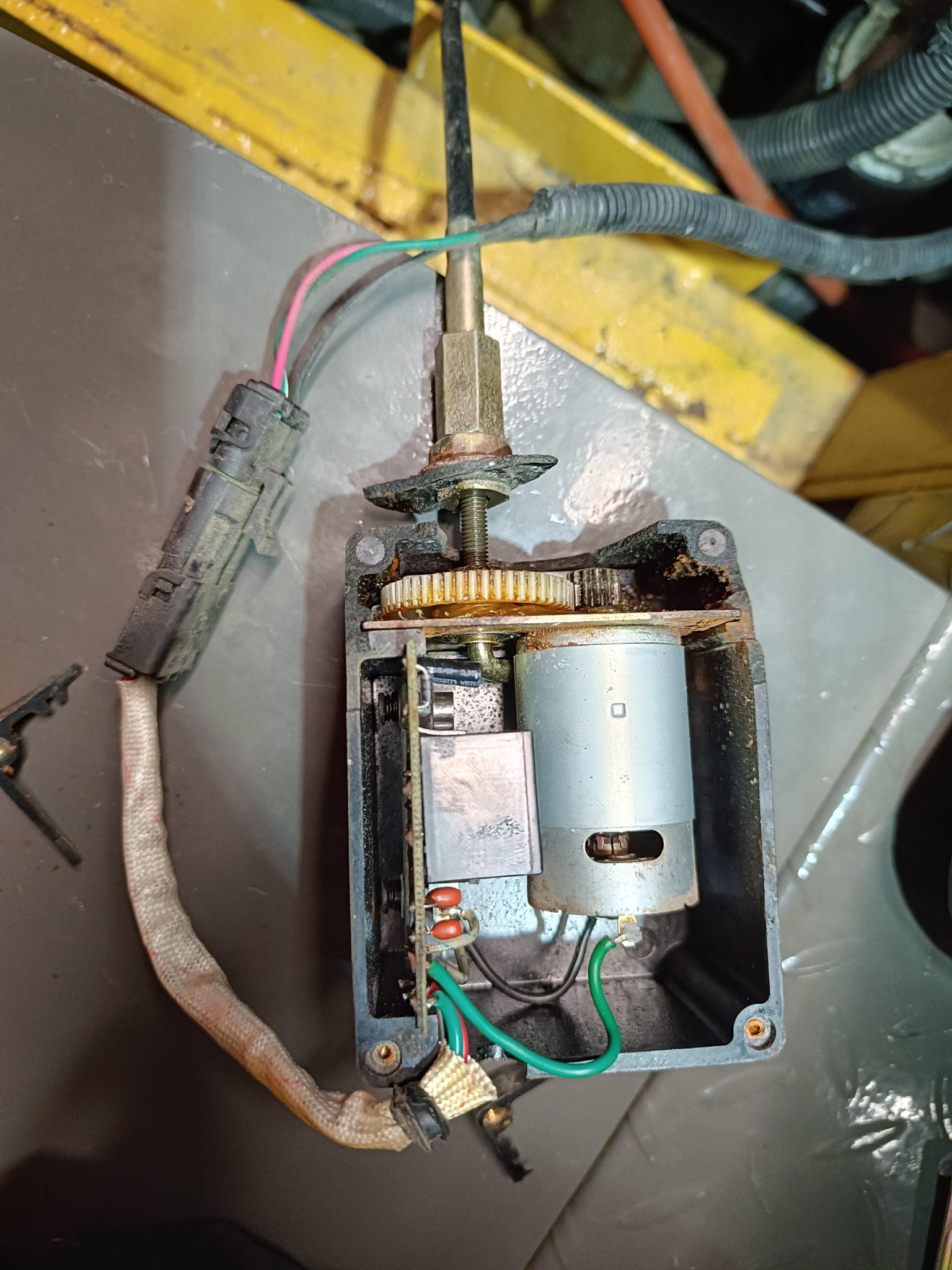 Công tắc điện dừng/reset cho máy xúc bánh lốp Sino 37B34-56010