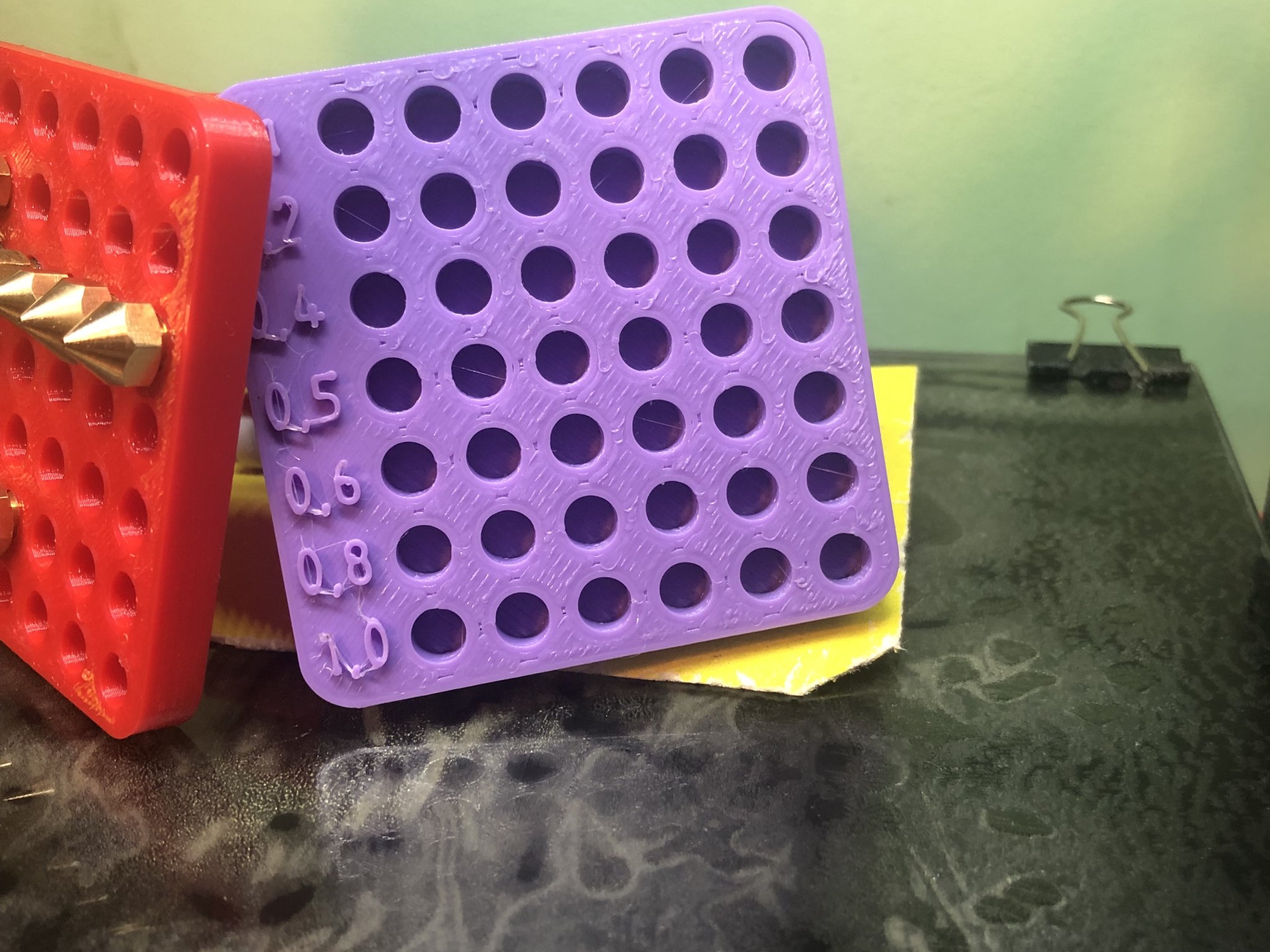 Giá đỡ và hộp chứa đầu phun M6 cho máy in 3D