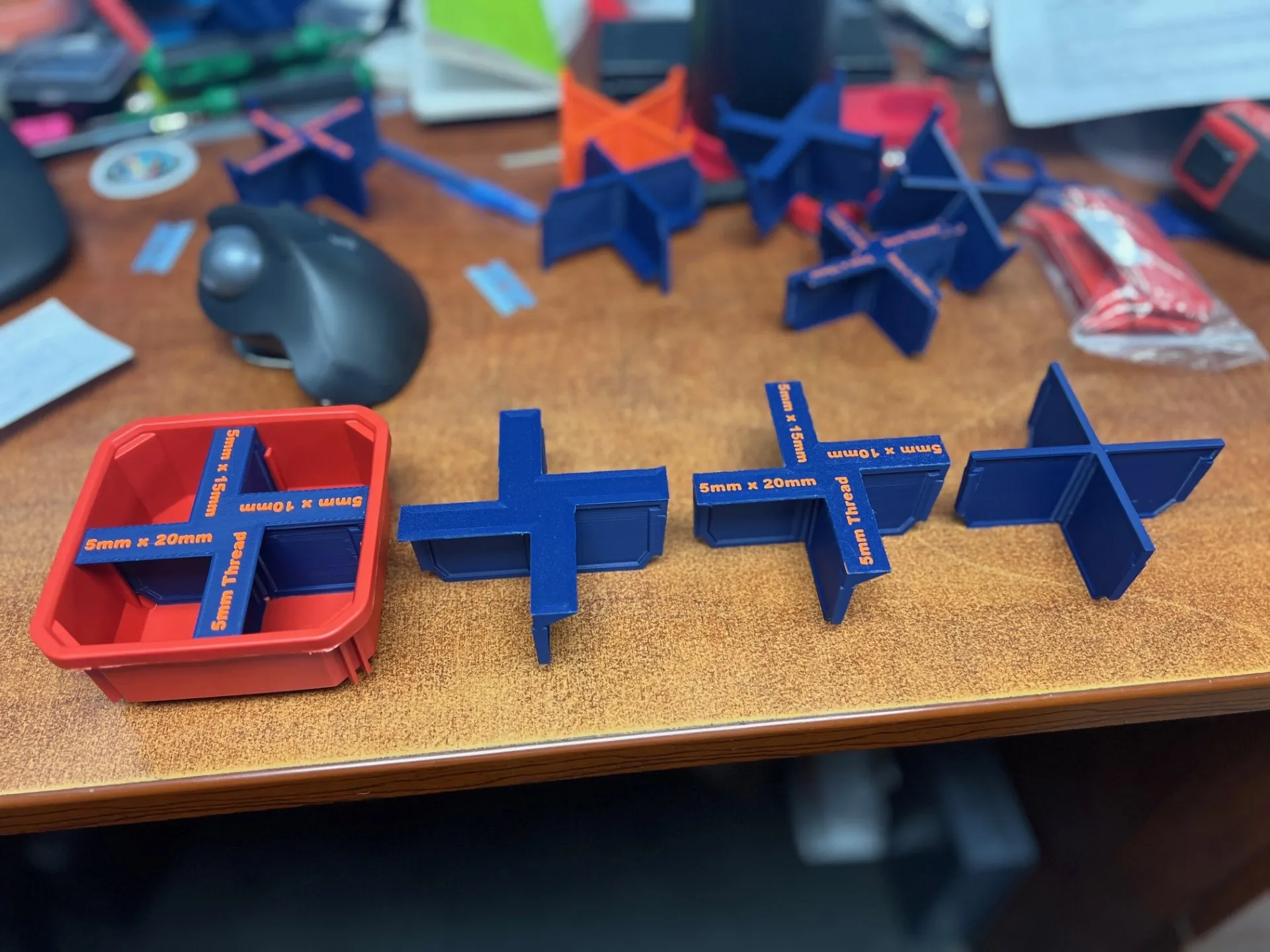 Chia ngăn thùng Packout 4 x 4 cho Milwaukee Model 48-22-8431