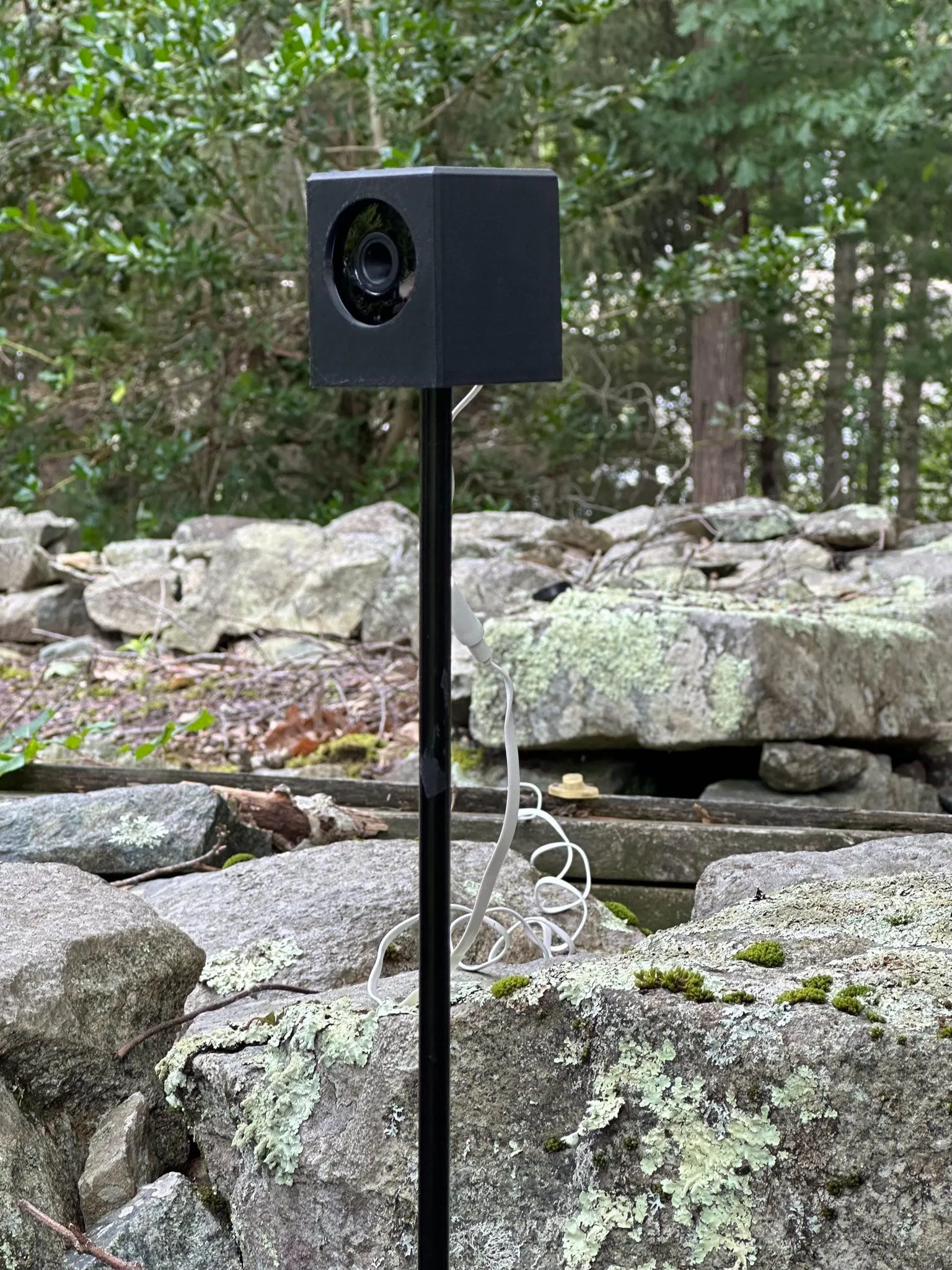 Giá đỡ camera Wyze OG bằng thép 56 inch