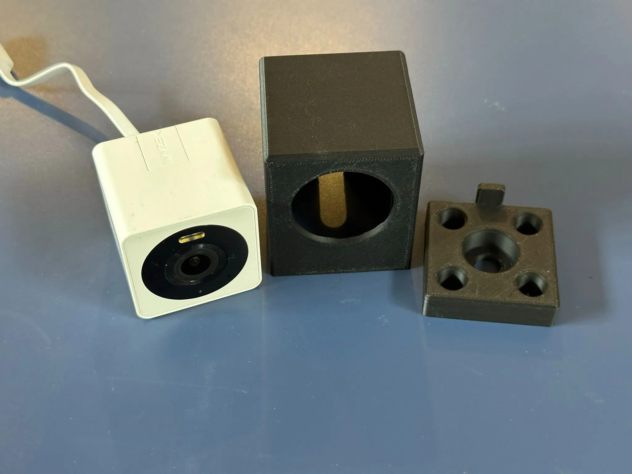 Giá đỡ camera Wyze OG bằng thép 56 inch