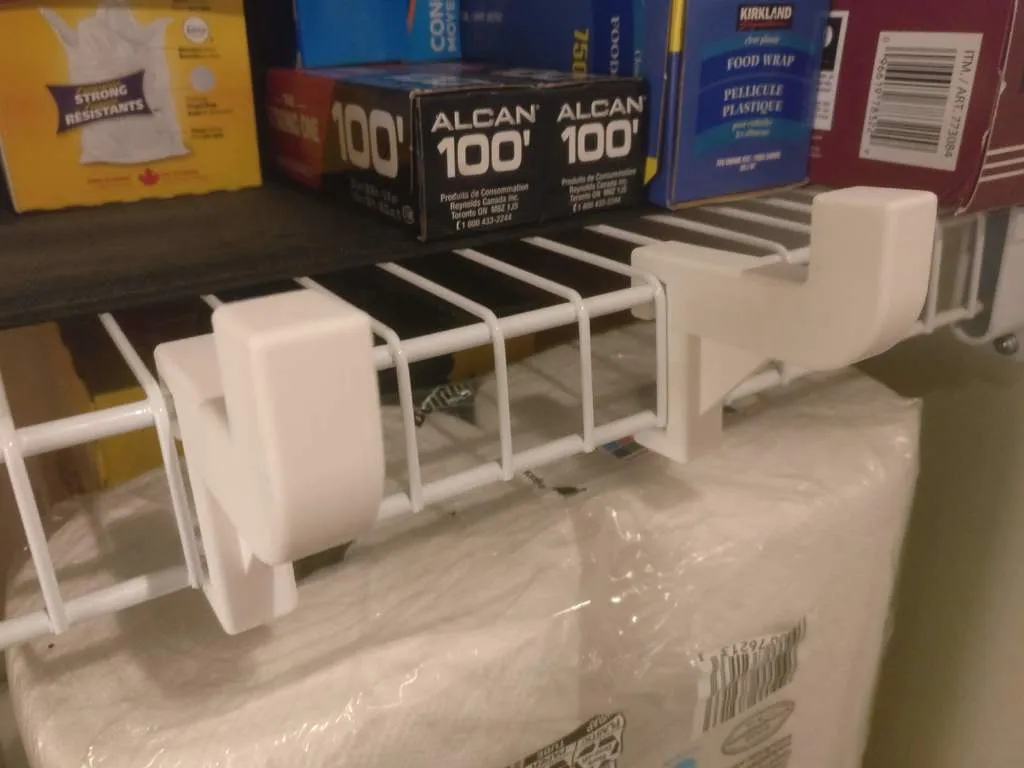 Giá đỡ thang gỗ Ikea cho hệ thống tủ quần áo dây