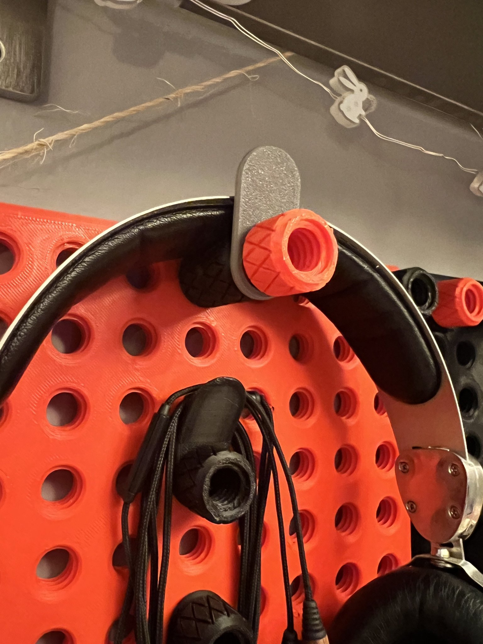 Tab góc cho bu lông, thiết kế tiện lợi cho DIY