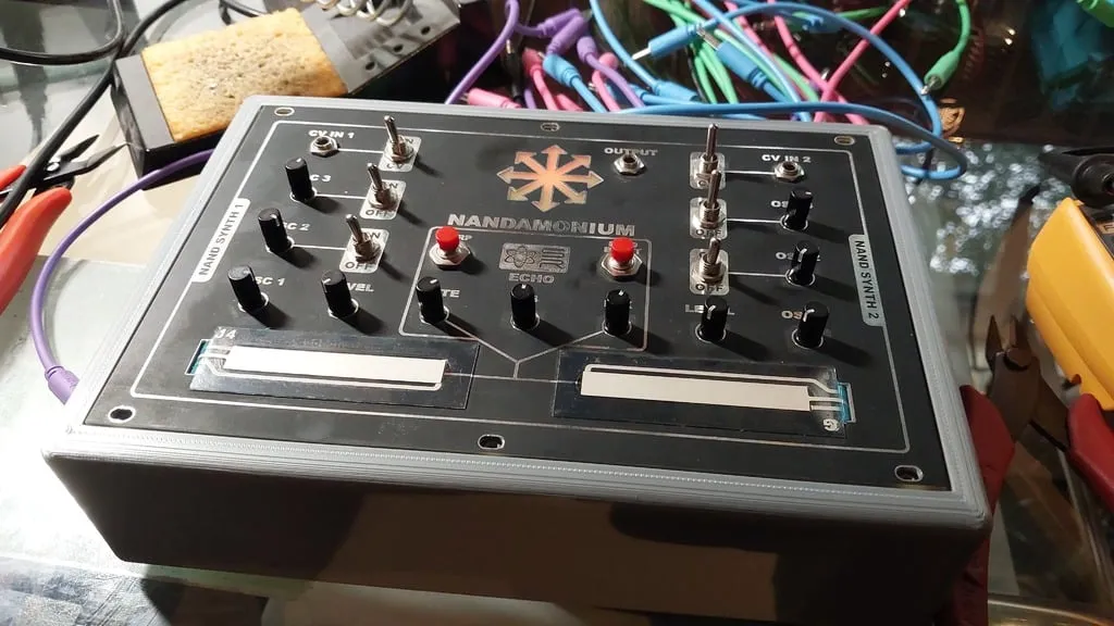Hộp skiff cho mô-đun eurorack Nandamonium 38HP