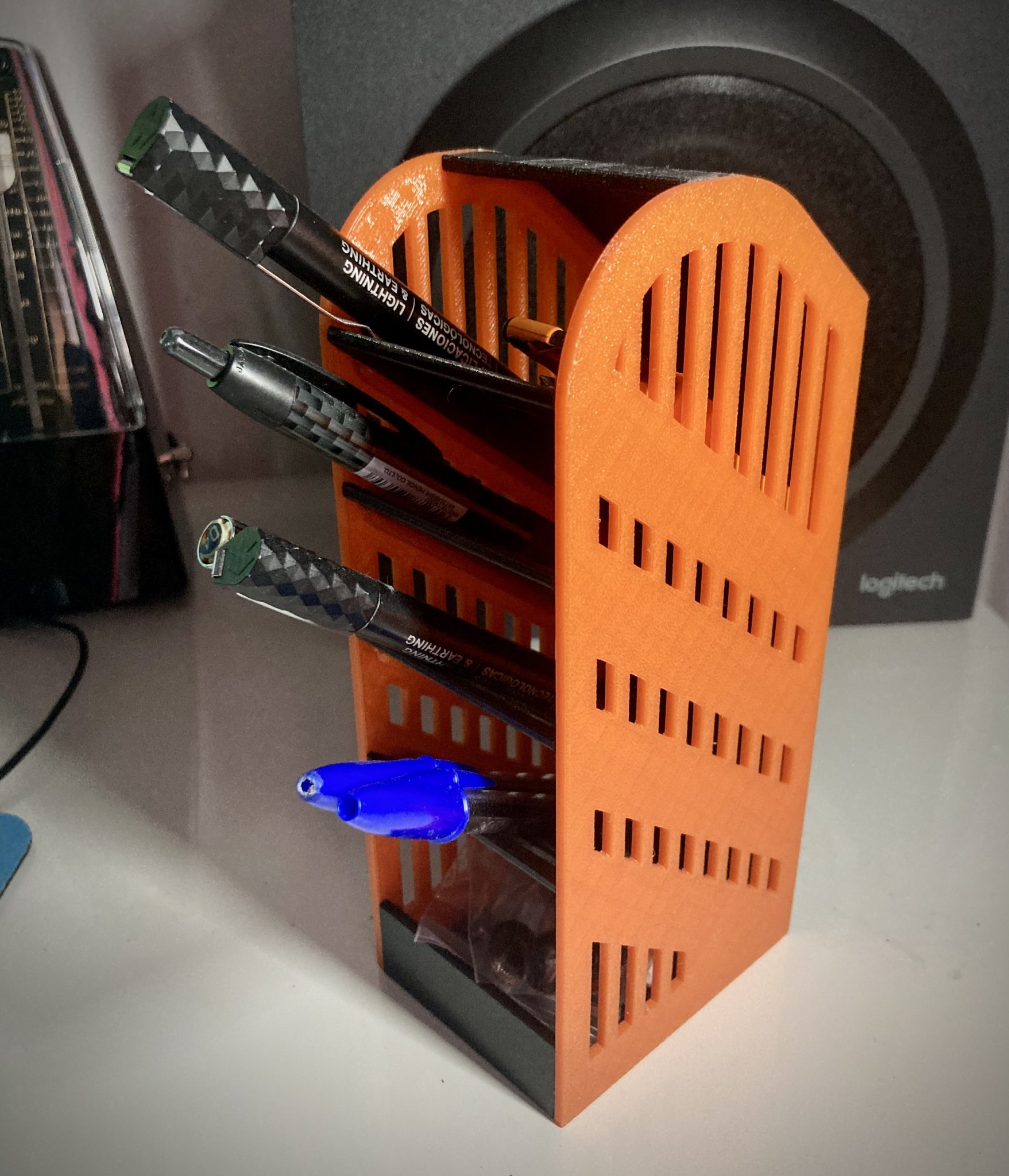 Giá đỡ bút in 3D không cần hỗ trợ