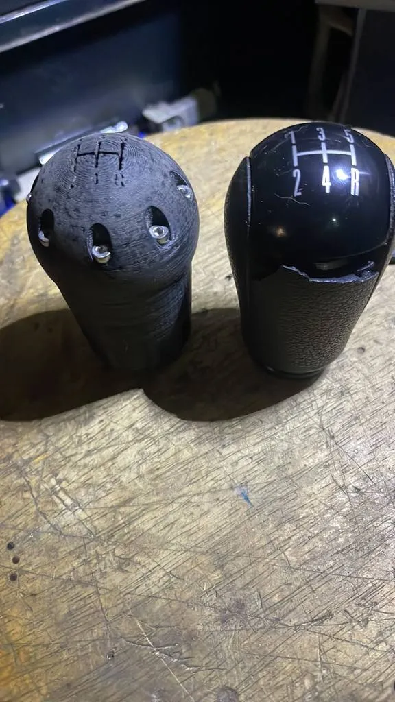 Núm chuyển số 2009 Mustang GT nặng 2 mảnh (bản sao kém chất lư...