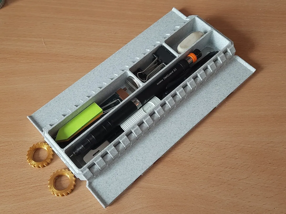 Hộp bút thiết kế bảo vệ chắc chắn với khóa an toàn