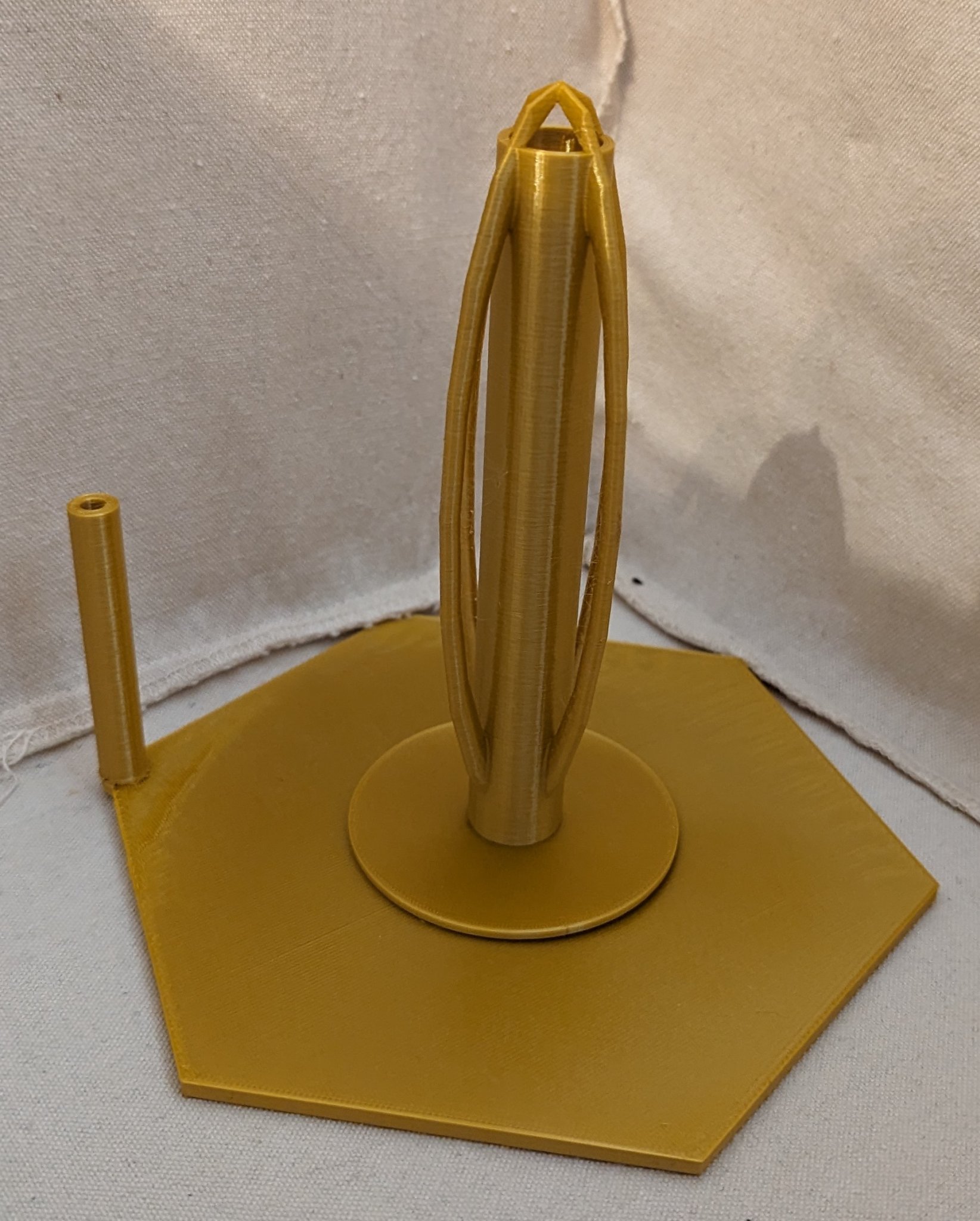 Giá đỡ và kệ cuộn giấy ăn cho phòng ký túc xá