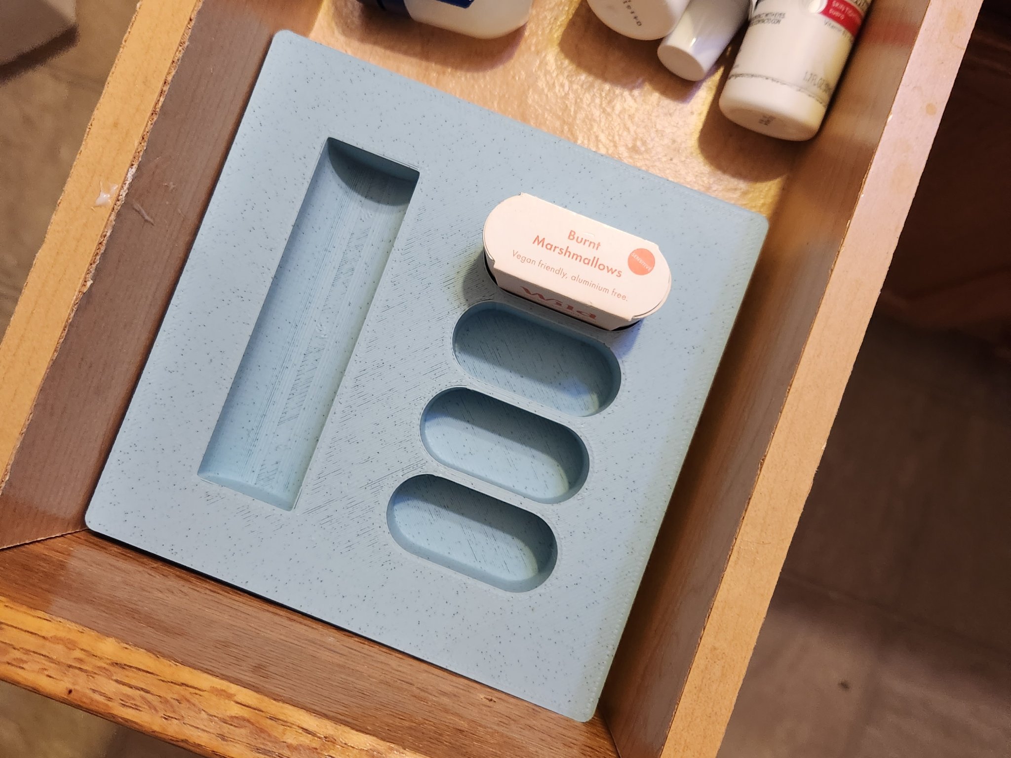 Giá đỡ khử mùi và bộ refill cho Gridfinity