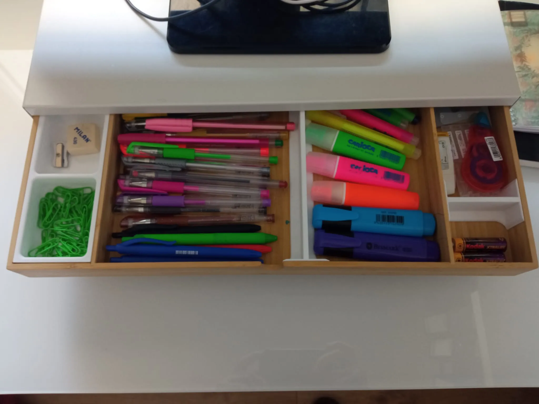 Bộ khay và ngăn chia cho ngăn kéo bàn Ikea Elloven