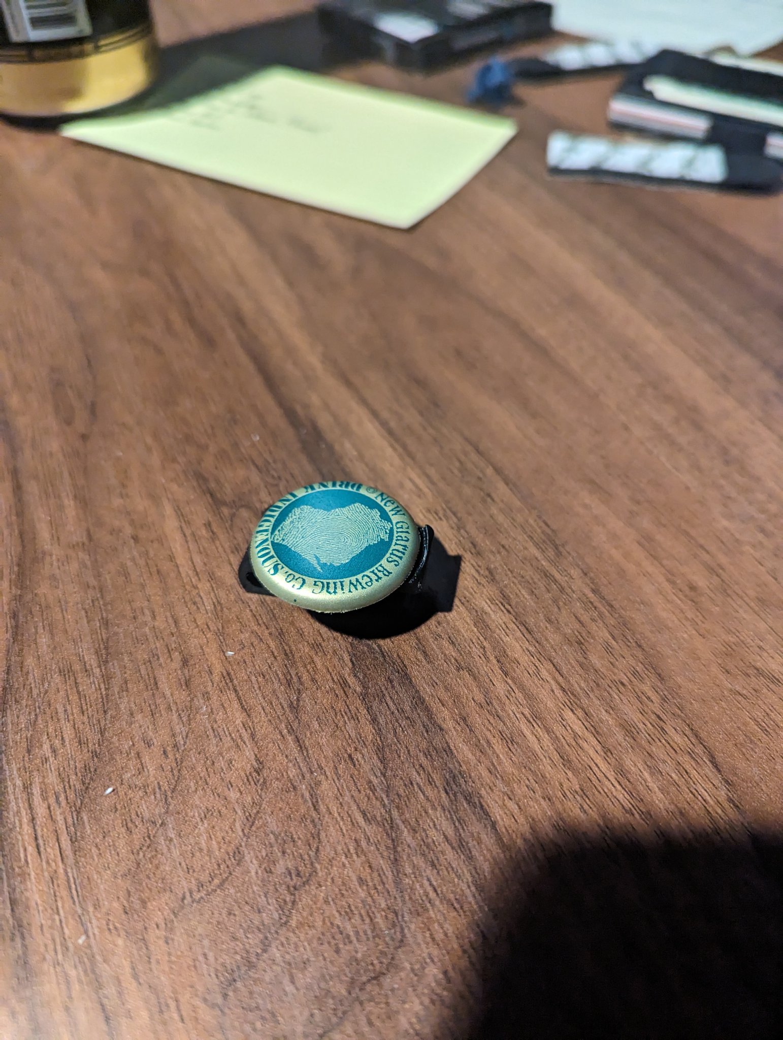 Móc giữ nón kèm đánh dấu vị trí bóng golf