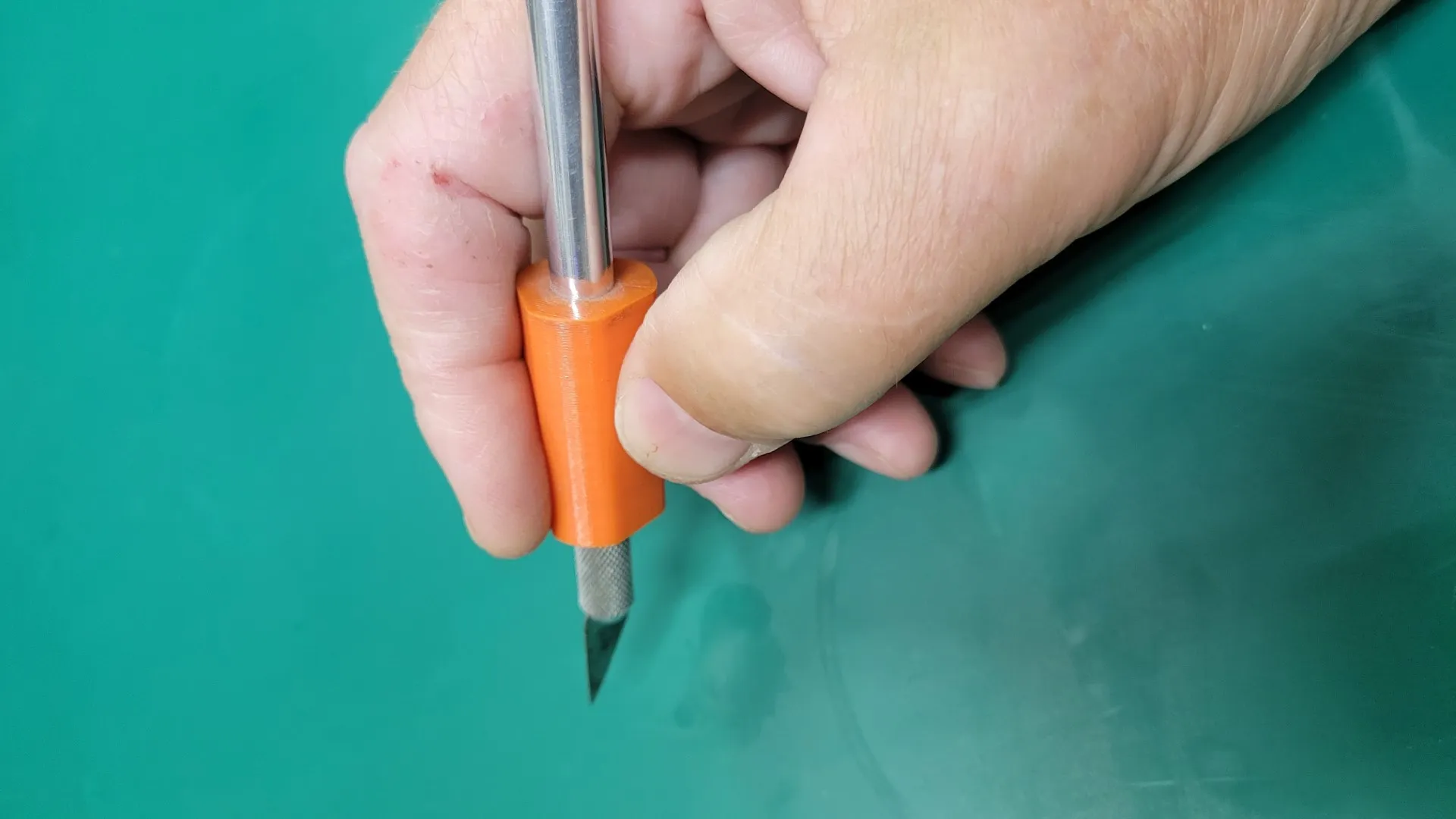 Cán bút và dao Exacto công thái học với tay cầm đệm