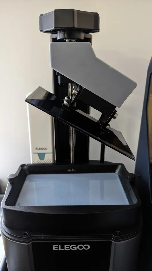 Giá đỡ nhỏ giọt nghiêng cho Elegoo Mars 4 Ultra và Saturn 3 Ultra