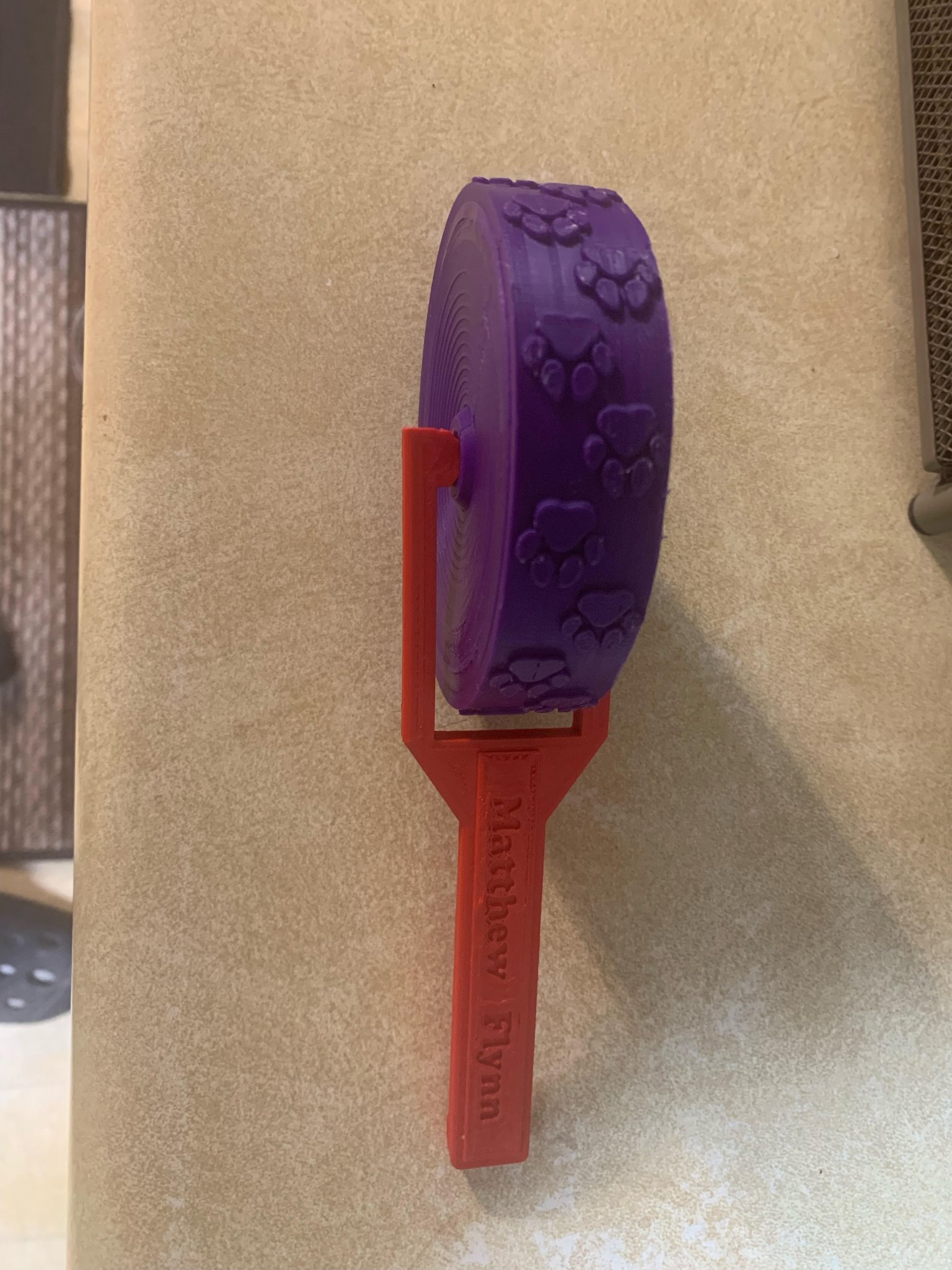 Con dấu in hình chân chó cho bột hoặc đất sét