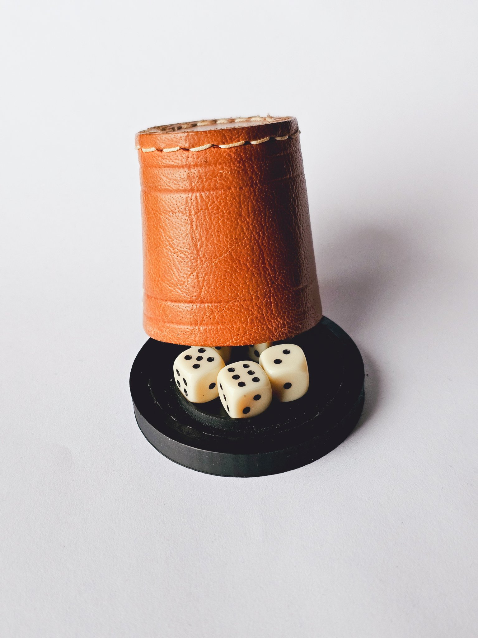 Nắp cho cốc xúc xắc nhỏ