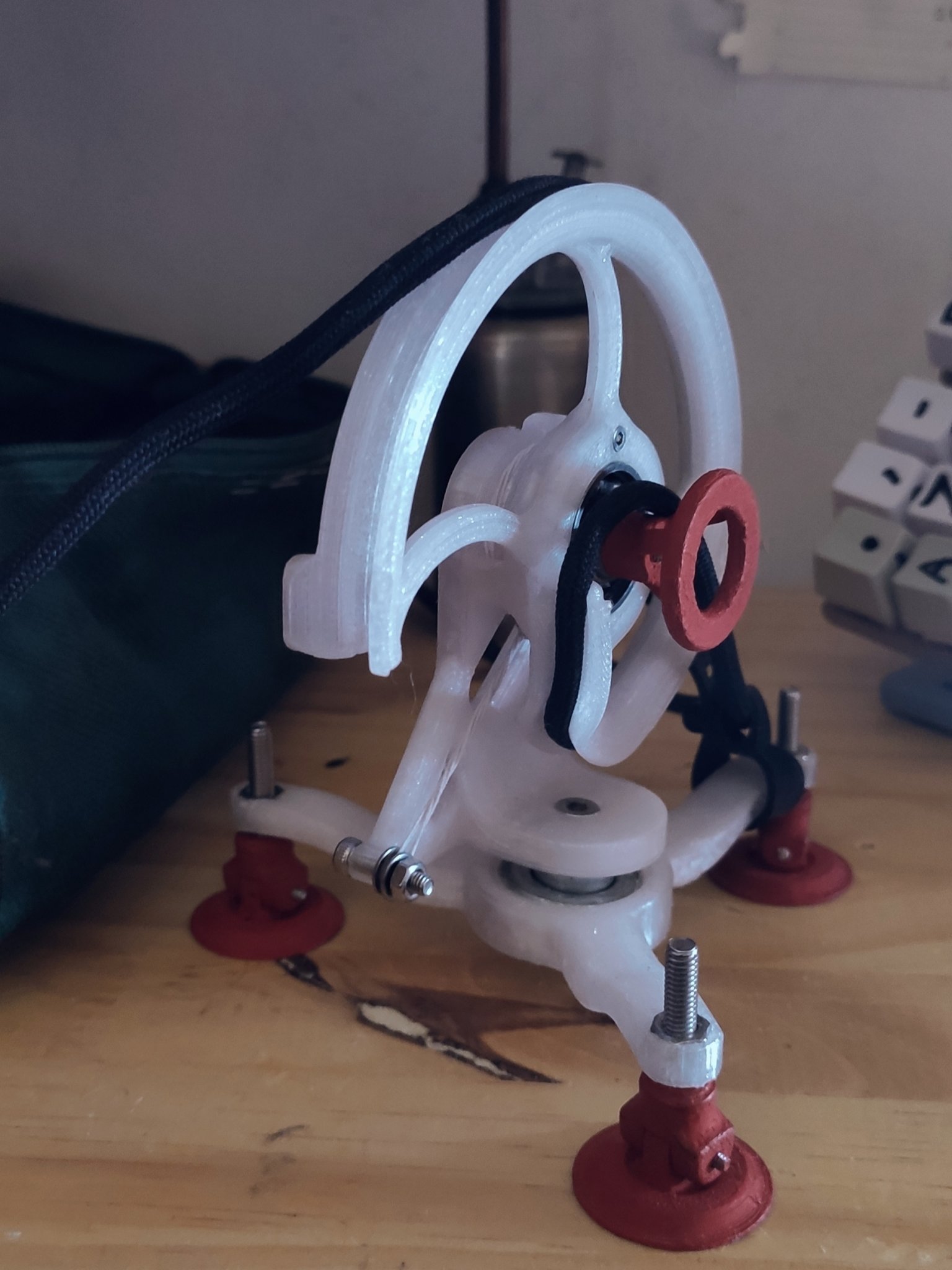 Giá đỡ chuột bungee Rick Sanchez độc đáo