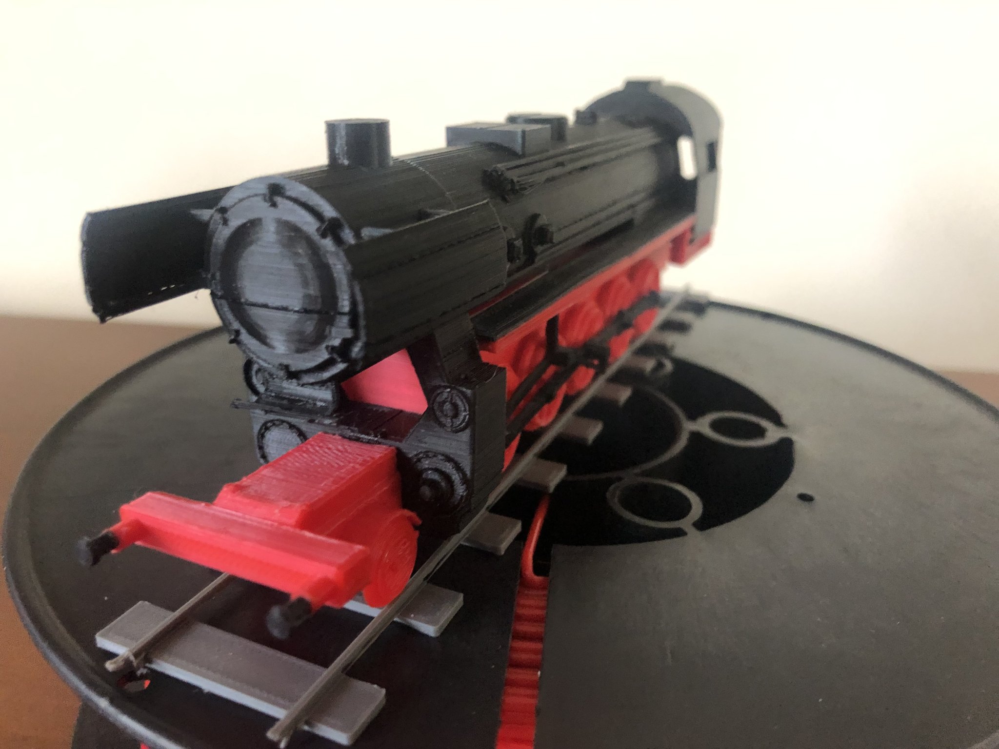 Đầu máy xe lửa BR52 nhiều màu sắc dễ in