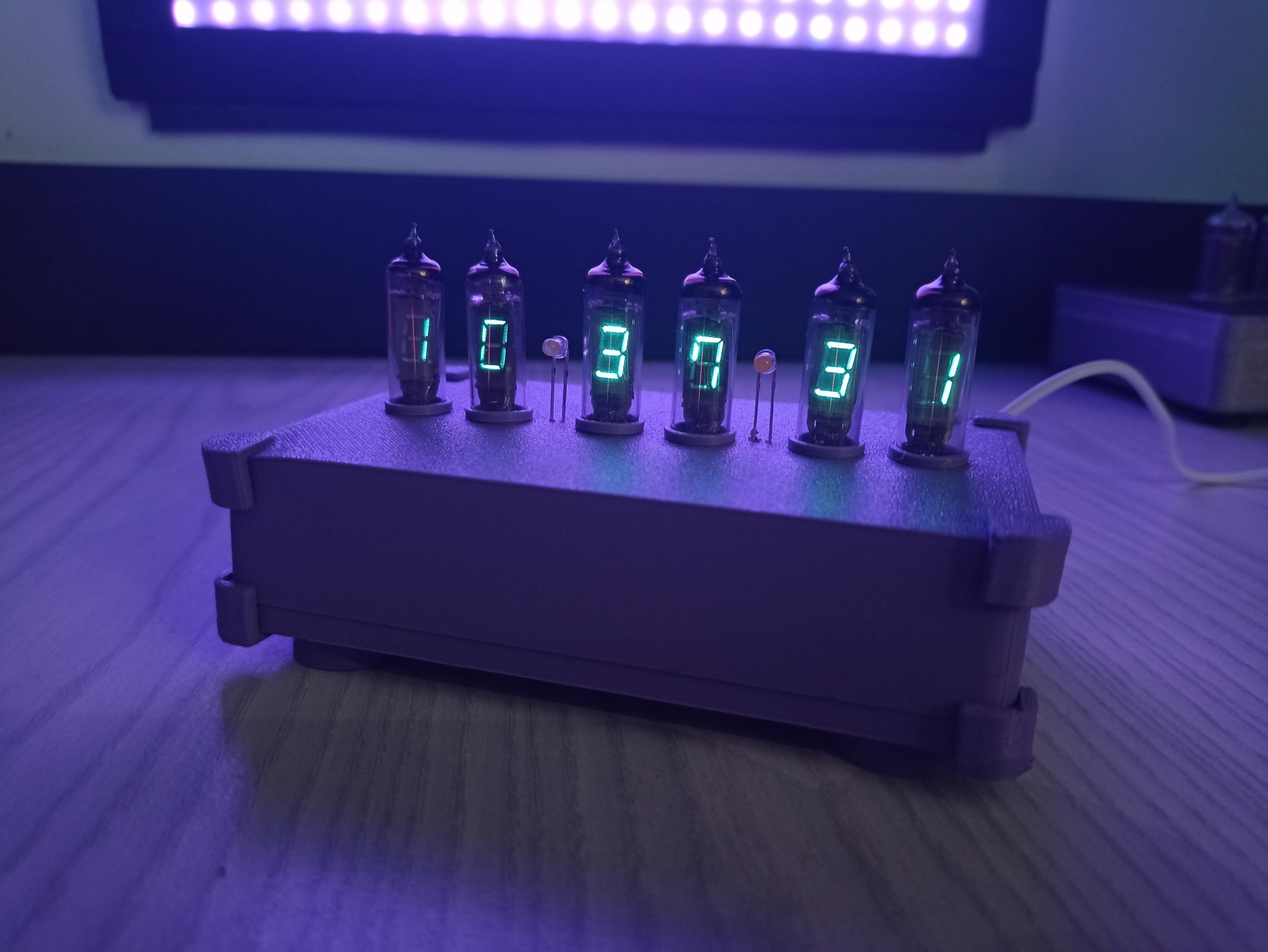 Đồng hồ VFD IV-3A thiết kế độc đáo làm quà tặng