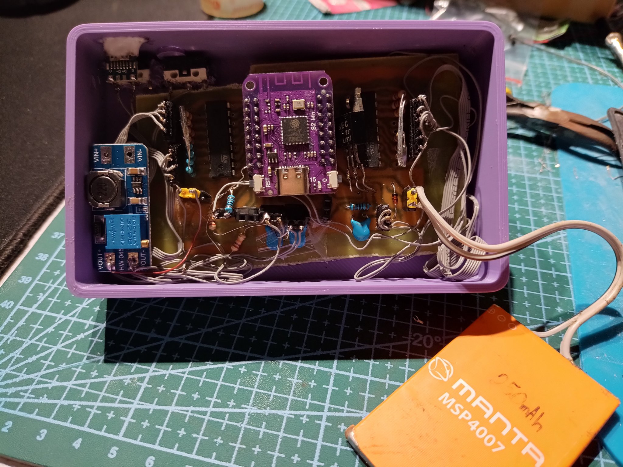 Đồng hồ VFD IV-3A thiết kế độc đáo làm quà tặng