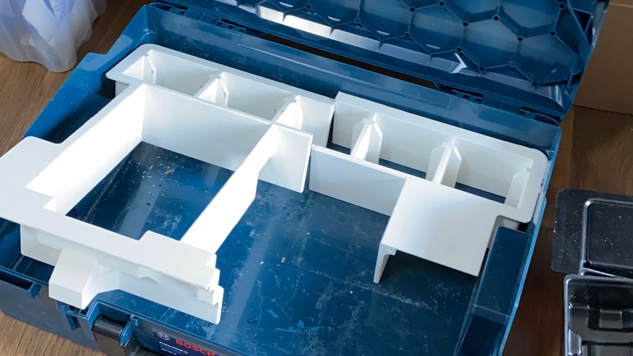 Cổng kết nối pin cho hộp L-Boxx Bosch