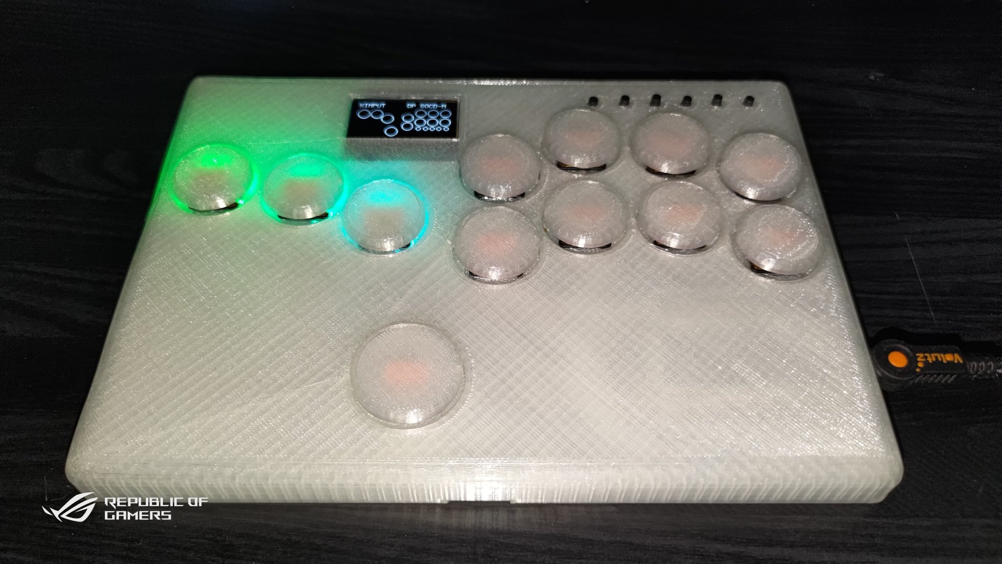 Bộ điều khiển không cần cần gạt dạng hitbox nhỏ gọn