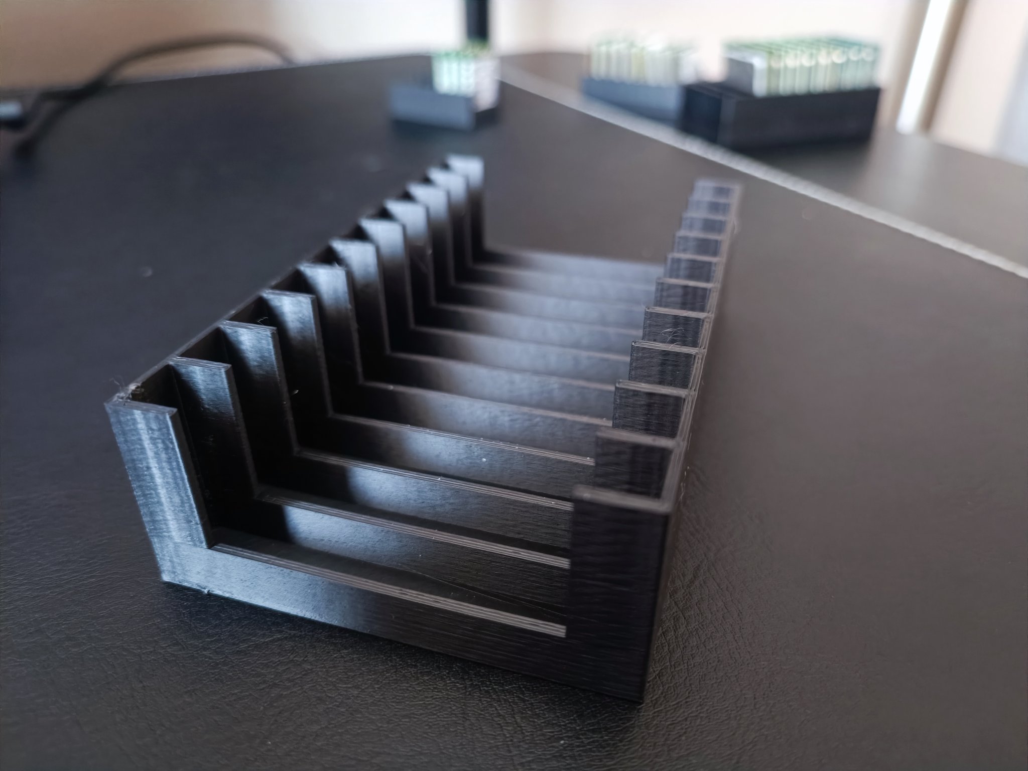 Giá đỡ ổ đĩa 2.5 inch cho ổ HDD và SSD