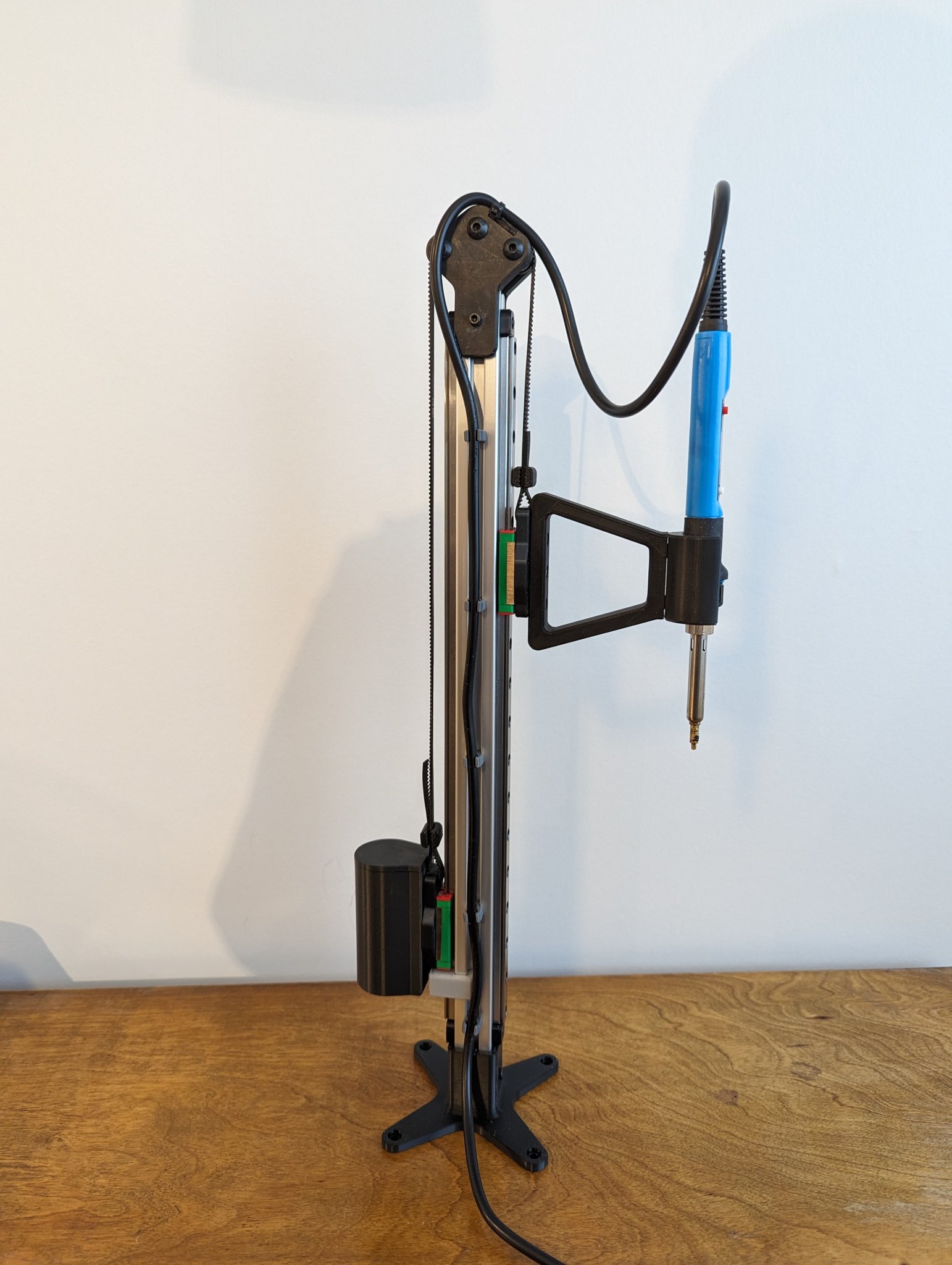 Máy ép nhiệt insert theo kiểu ray MGN9H