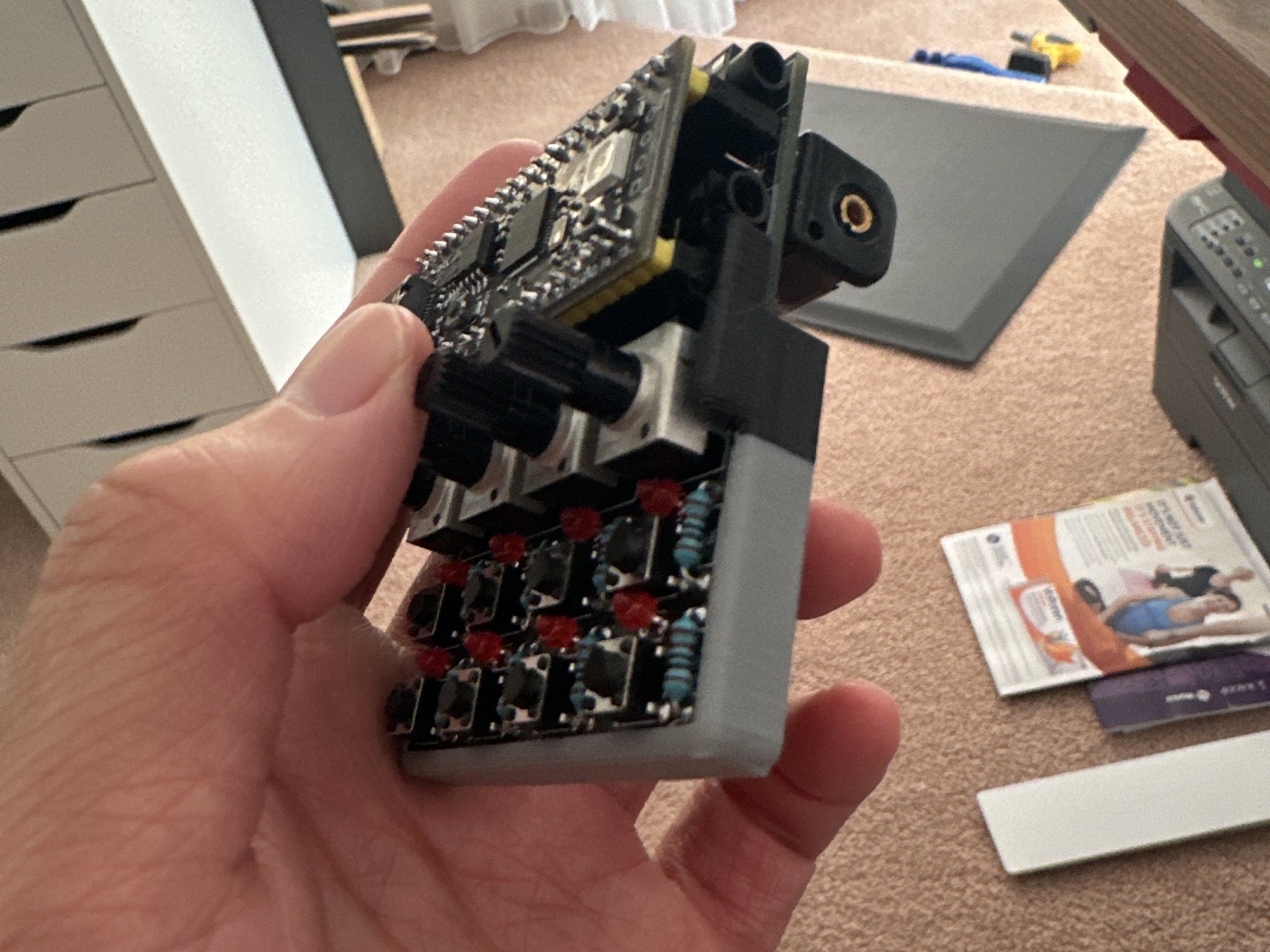 Nắp lưng cho bộ dụng cụ DIY Pikocore