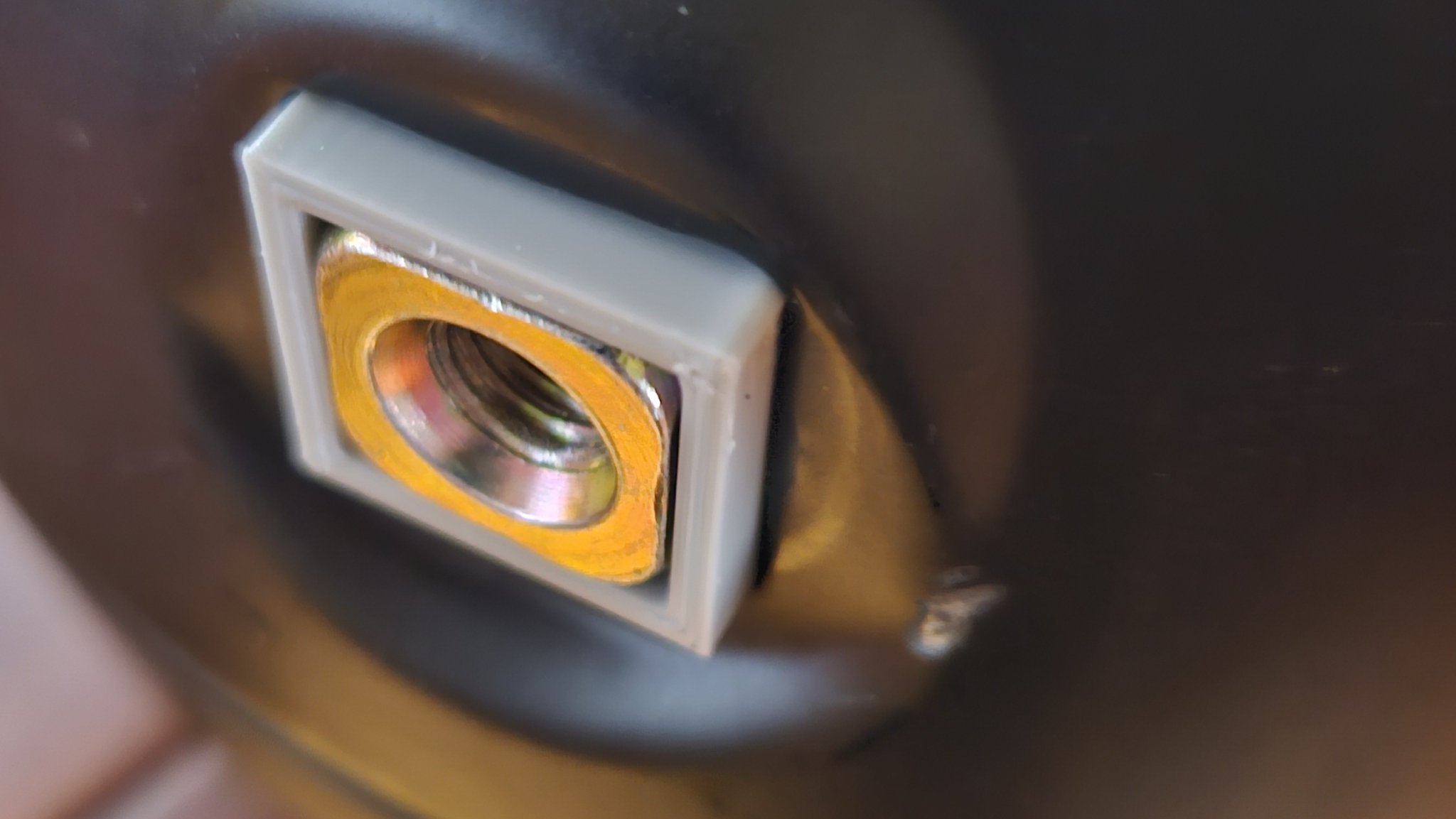 Bộ lắp đặt đèn pha LED 7" Ledur cho xe máy