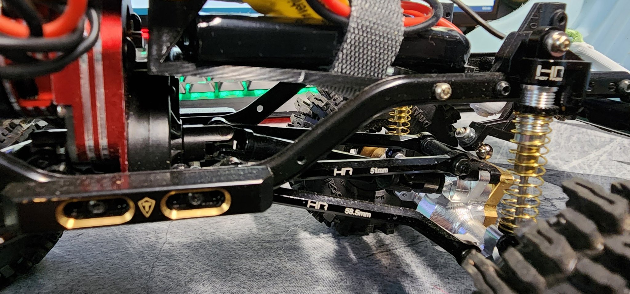 Khay pin scx24 low cg với giá đỡ esc cho động cơ furitek