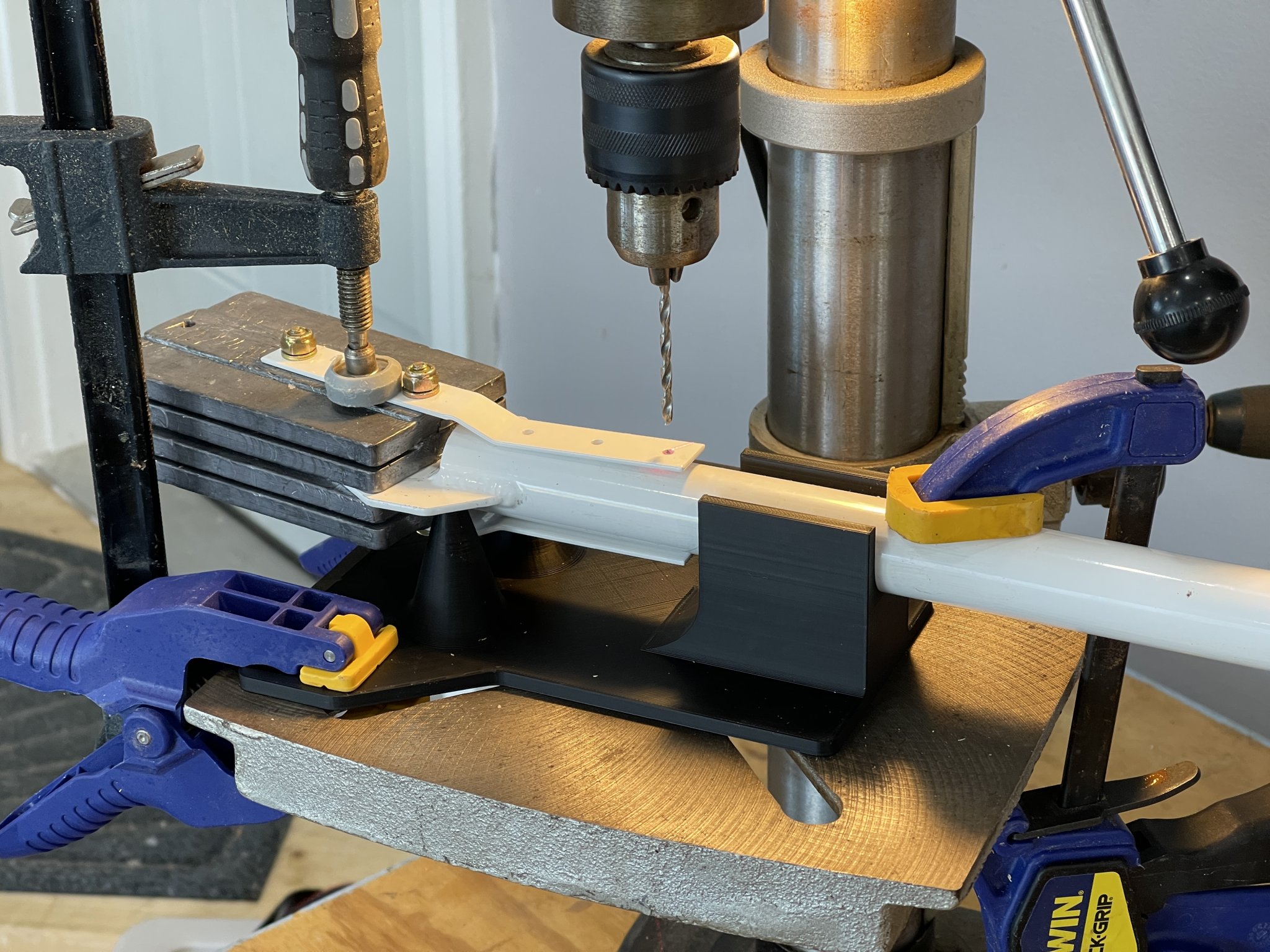 Giá đỡ stabilator cho máy khoan Vans RV12