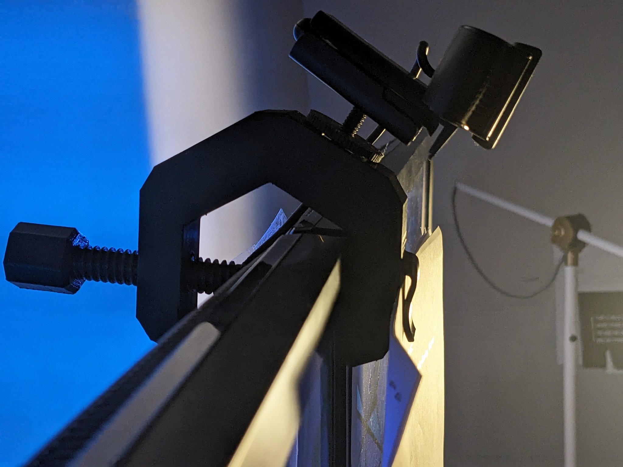 Giá đỡ giấy cho màn hình với kẹp Photo Clamp