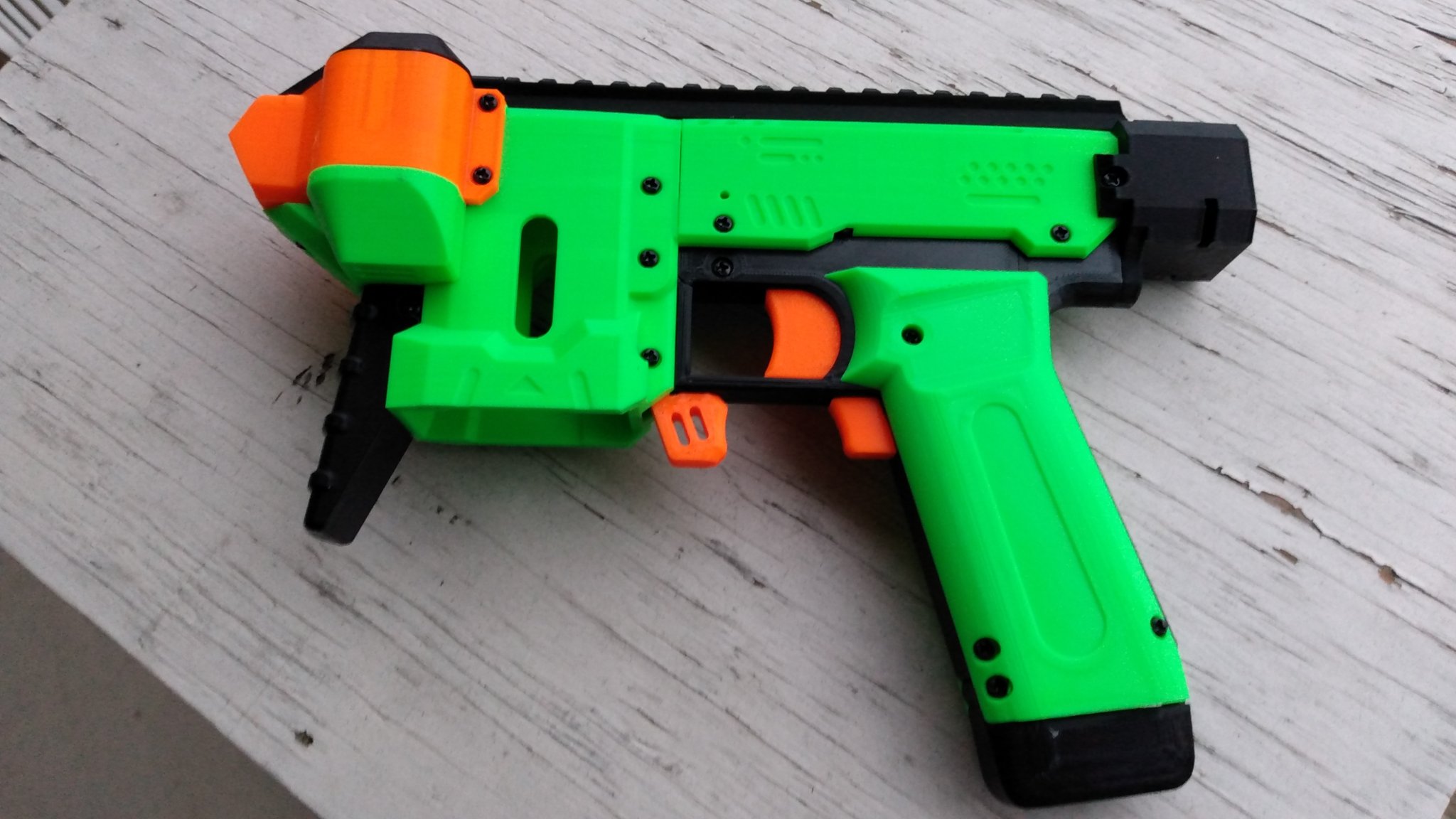 Remix Gryphon P4 Nerf với pusher cơ bản
