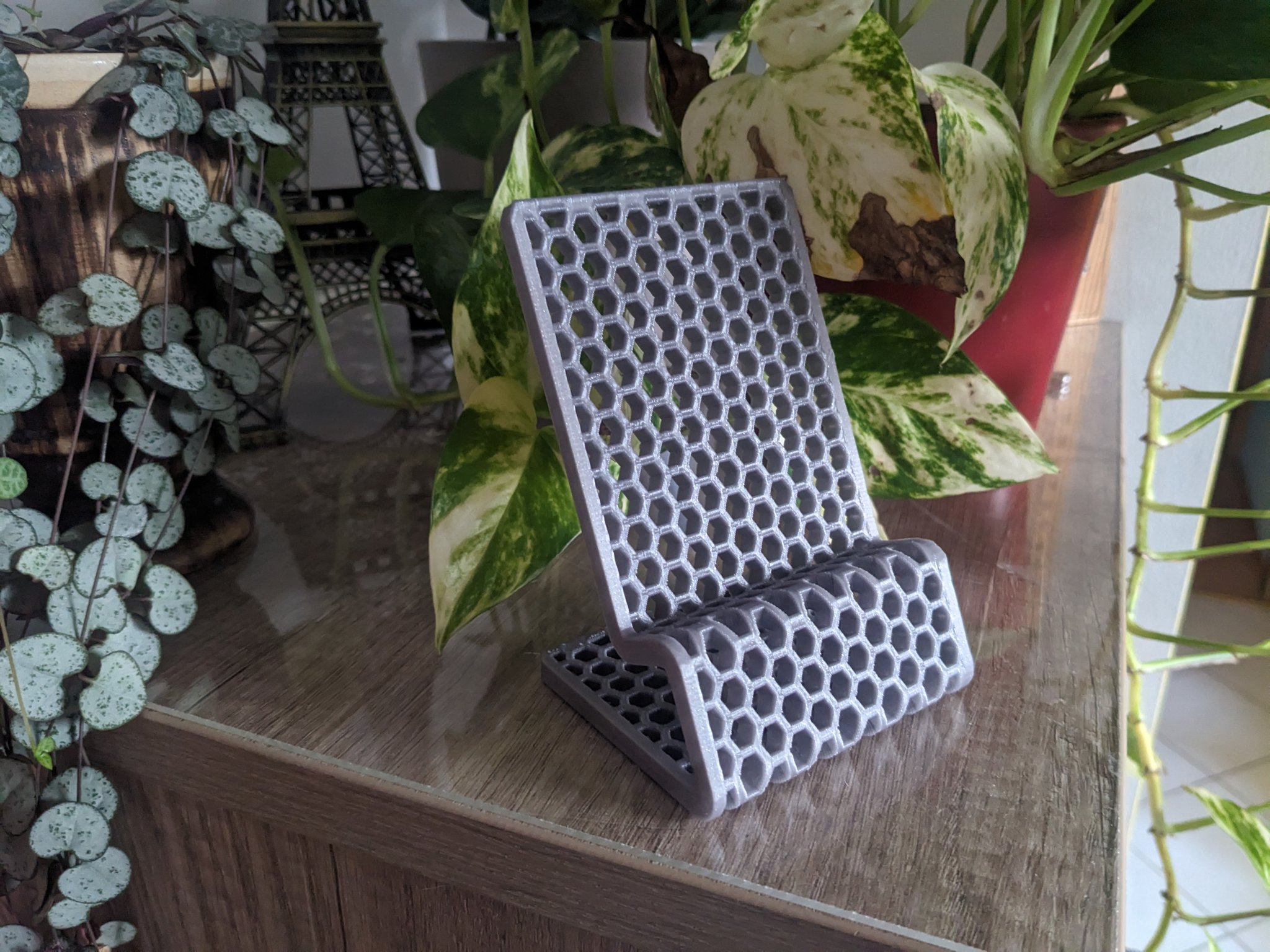 Giá đỡ điện thoại hình lục giác đơn giản