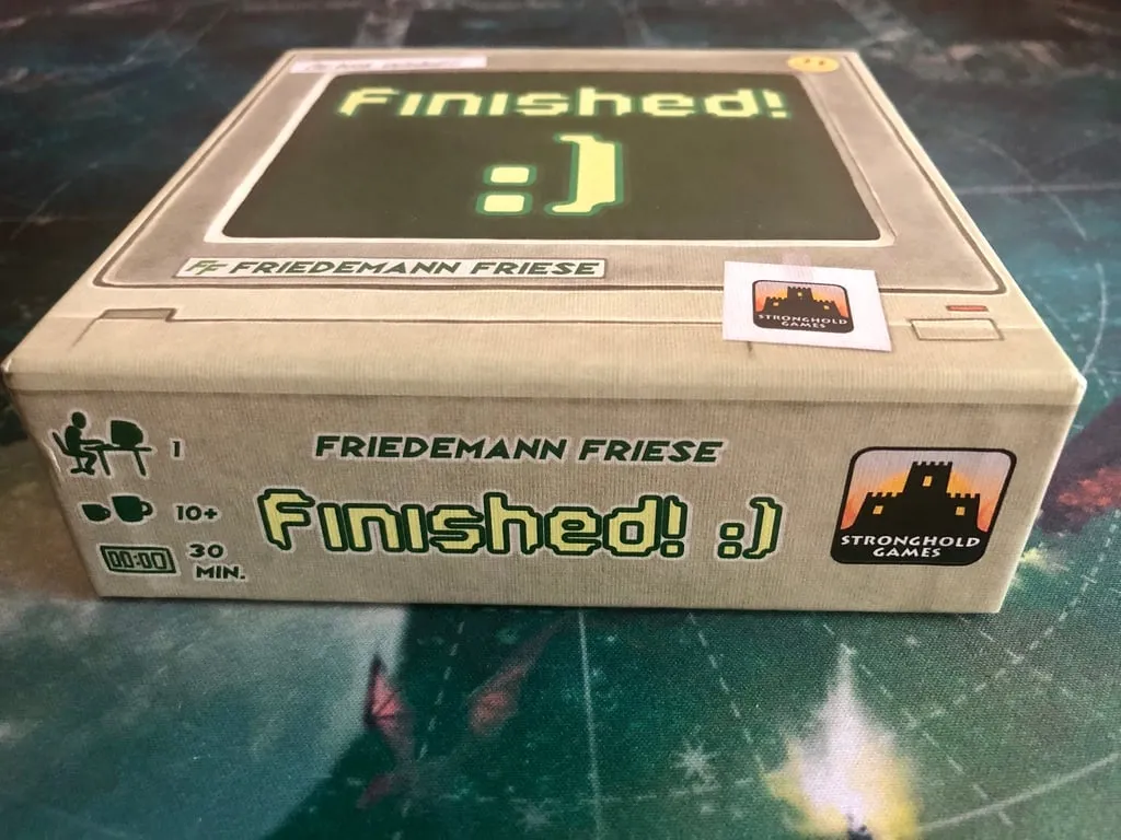 Hộp đựng thẻ bài cho trò chơi "Finished!