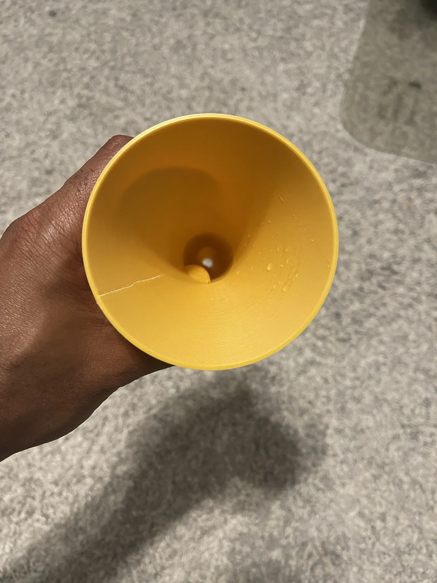 Cái phễu cơ bản cho việc lưu thông không khí