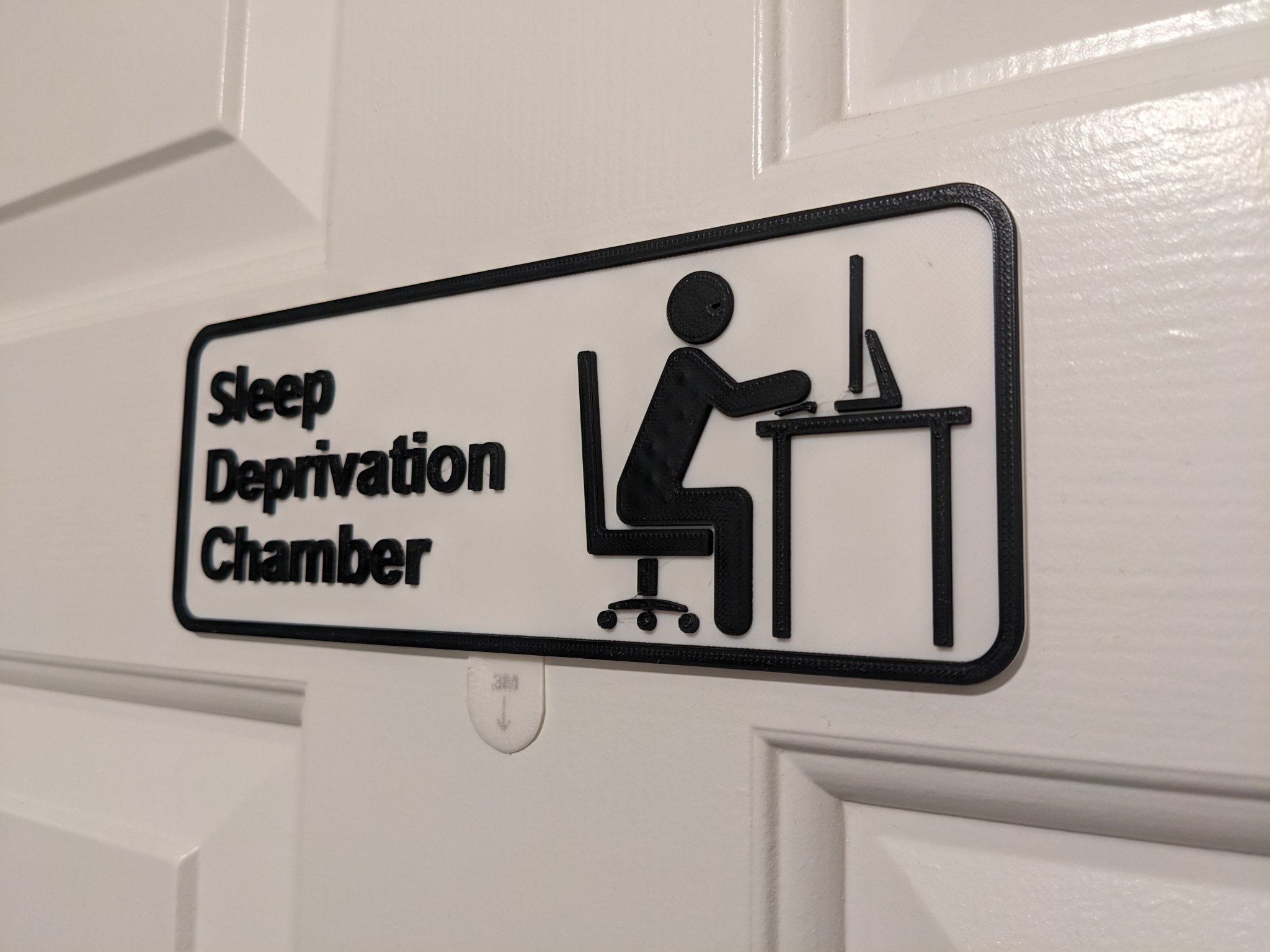 Biển hiệu văn phòng hài hước cho xưởng làm việc