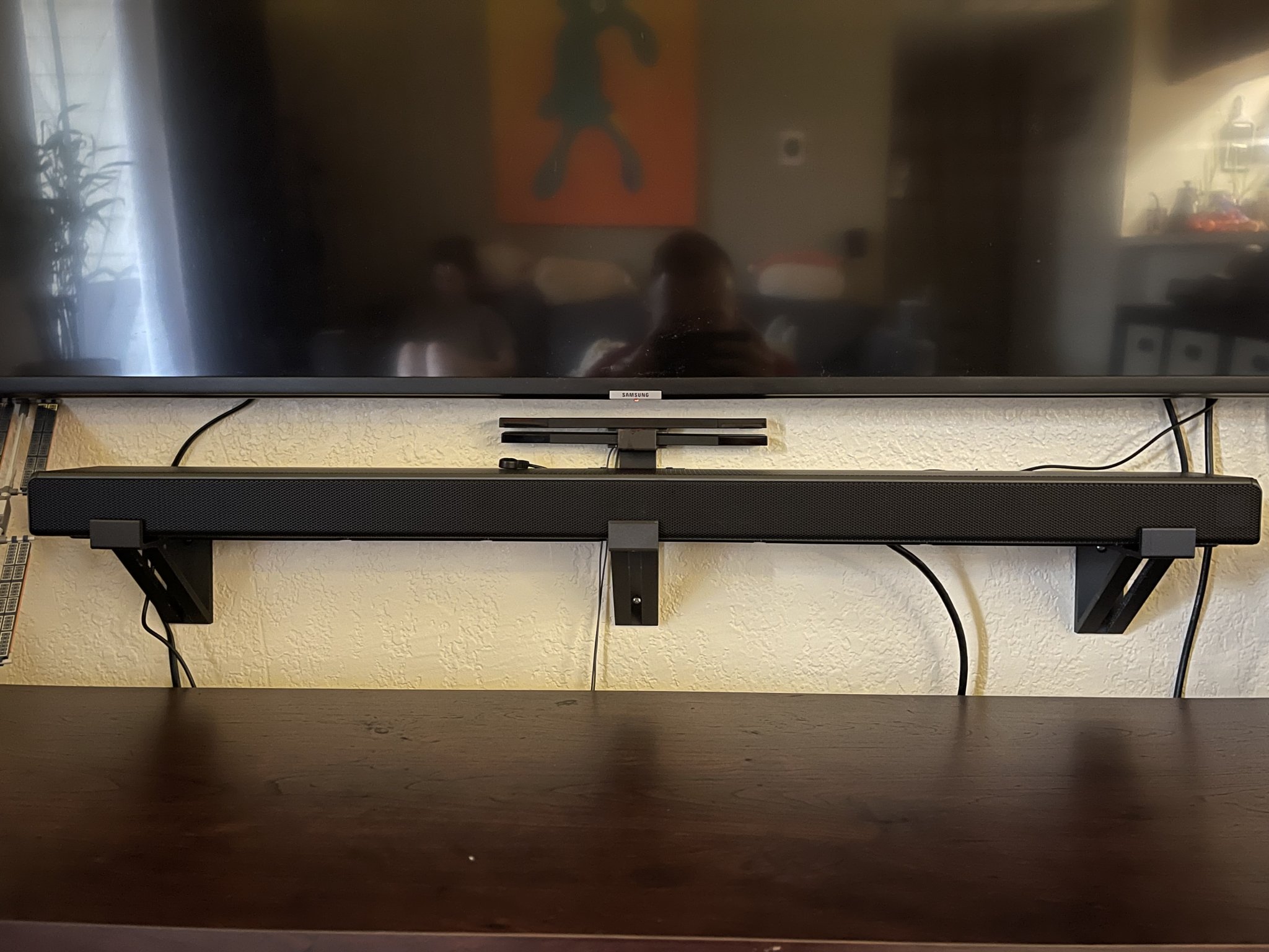 Giá đỡ gắn tường cho loa Samsung HW-Q65T