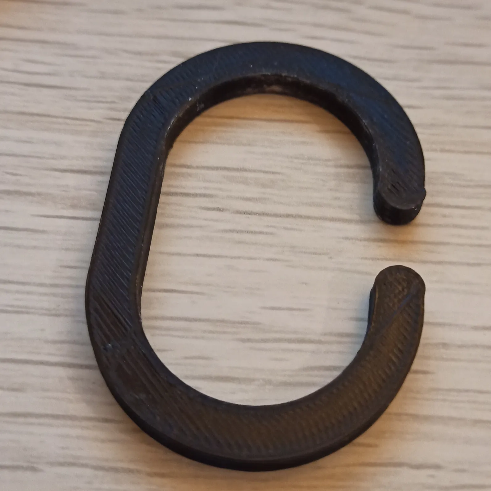 Vòng treo rèm cho phòng tắm bền đẹp sau 1 năm sử dụng