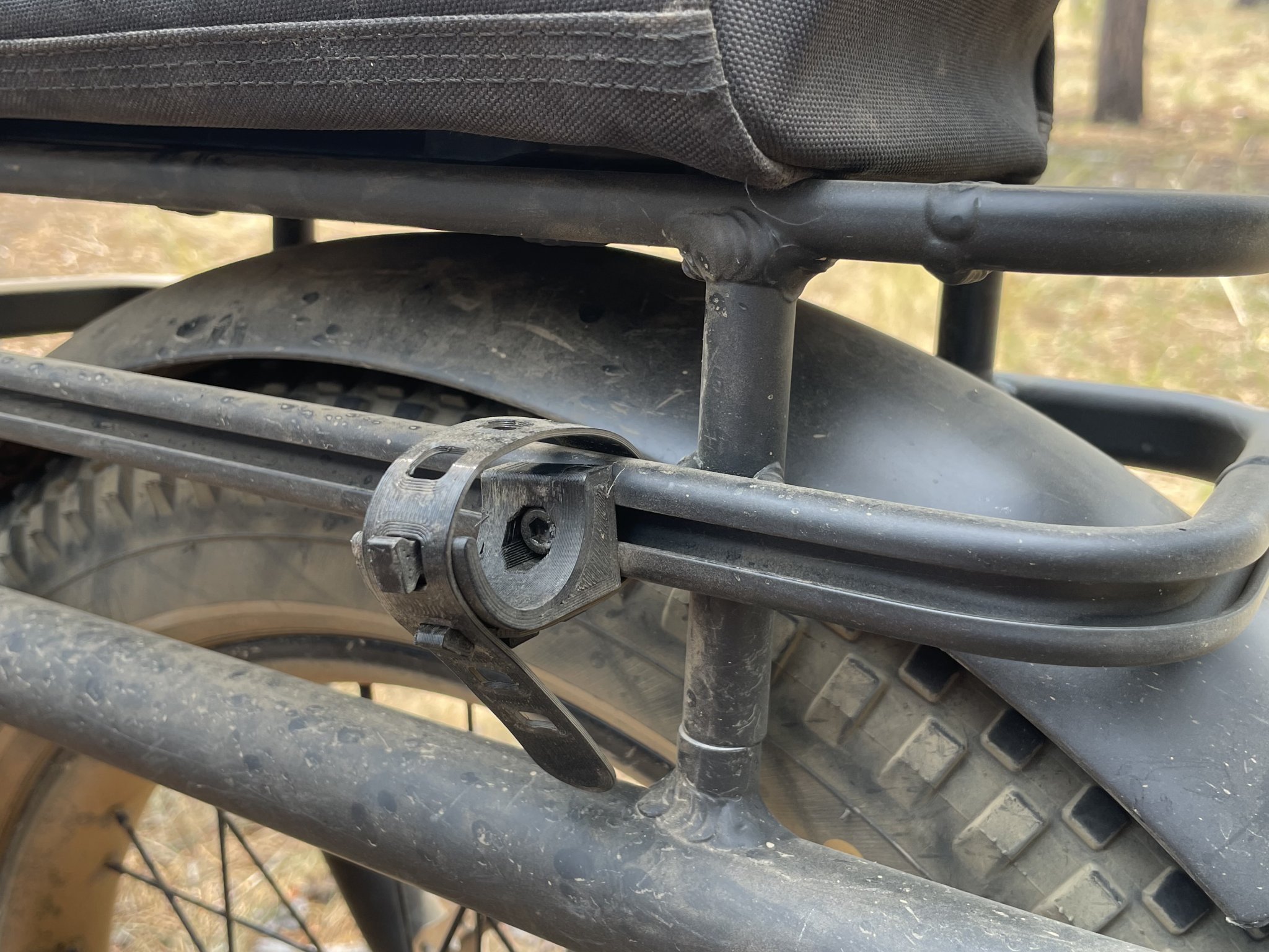 Giá đỡ cho cột trên xe đạp Globe