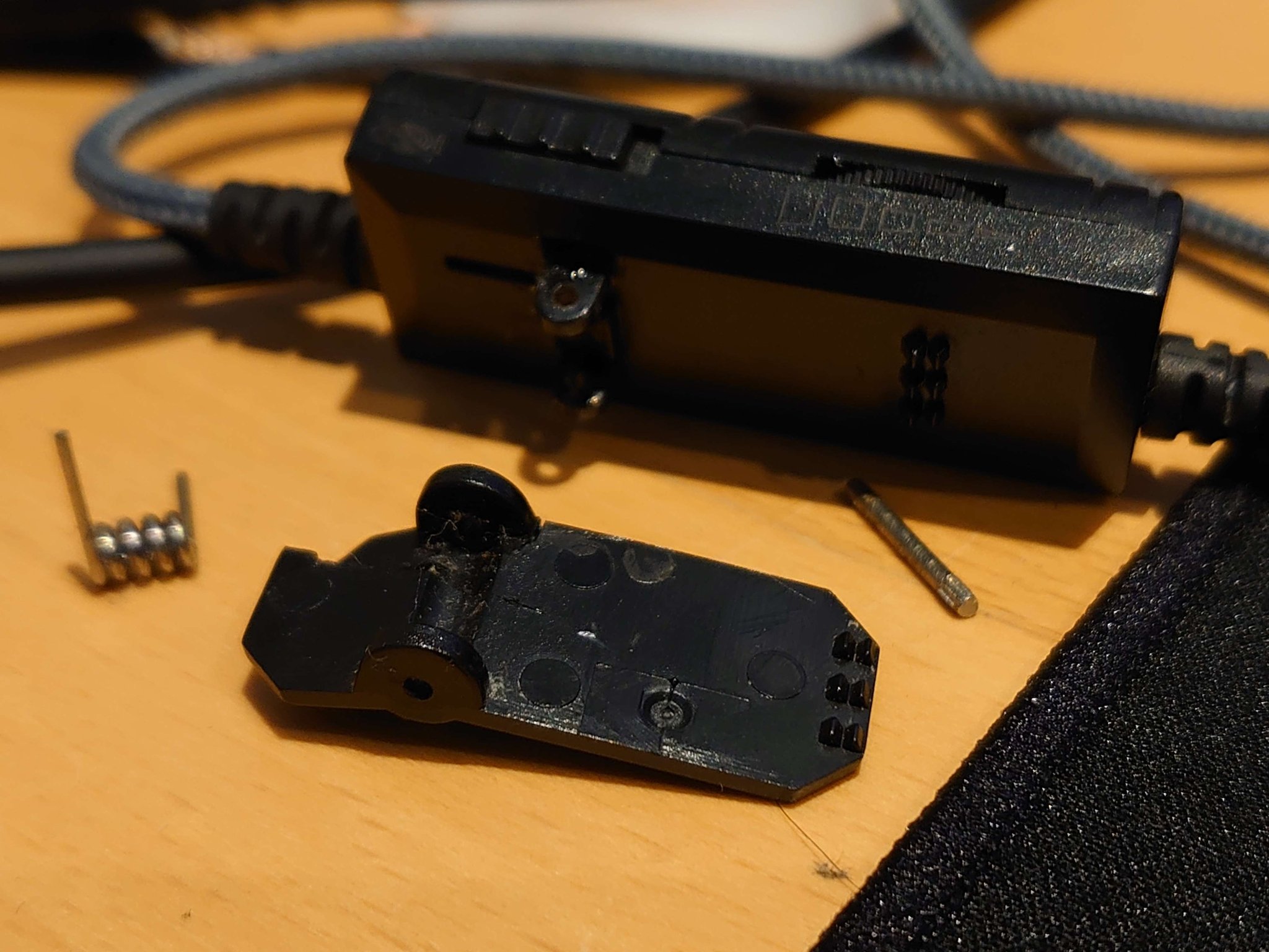 Kẹp áo thay thế cho điều khiển từ xa microphone Audio-Technica AT...