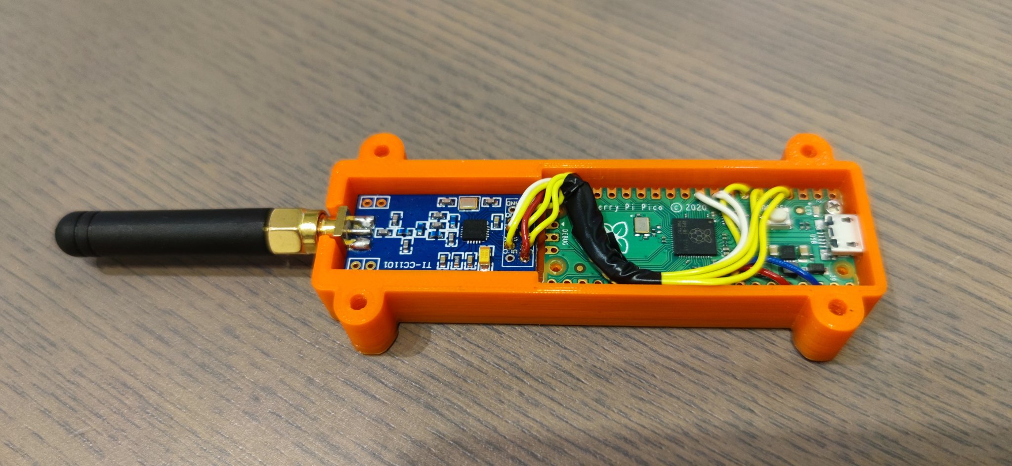 Chassis cho Raspberry PI Pico và RP2040 với cc1101