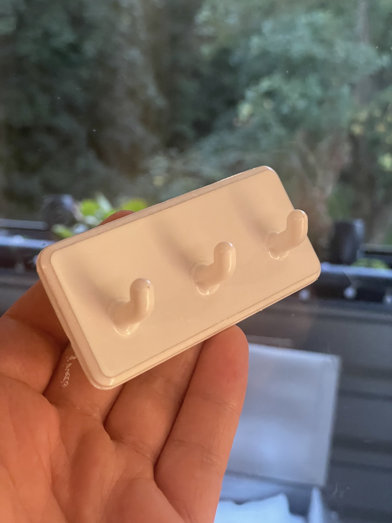 Móc treo tường parametric cho thanh nguồn tesa