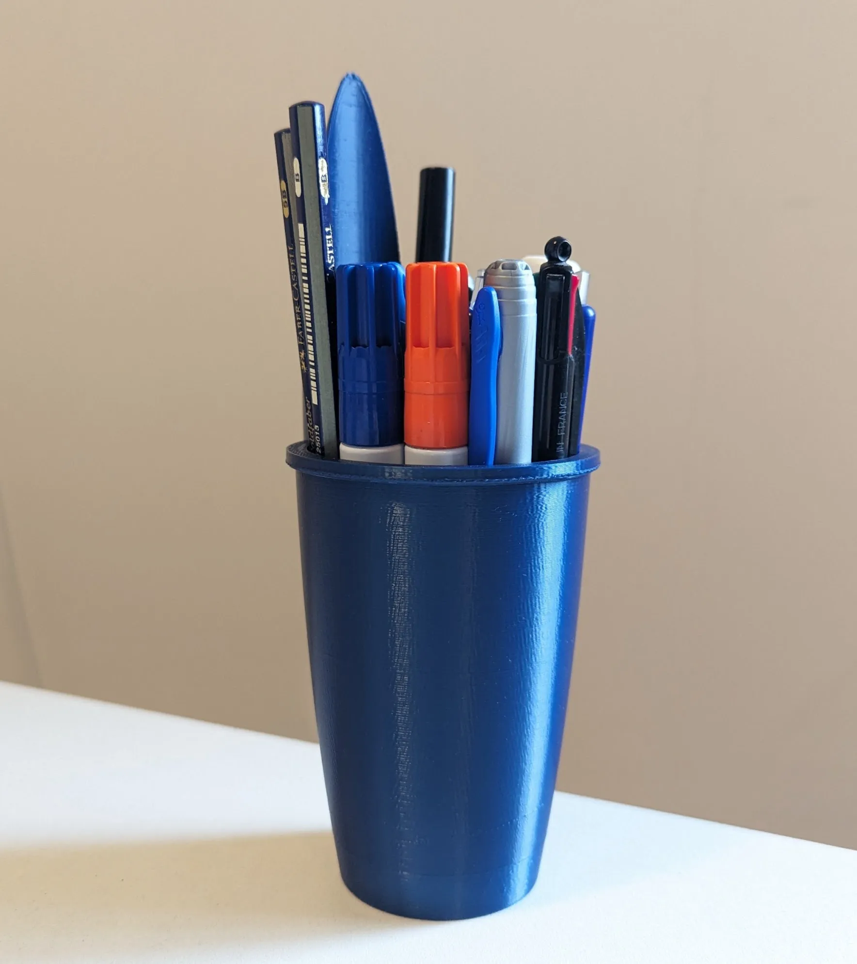 Cốc bút hình nắp bút Penception cho văn phòng